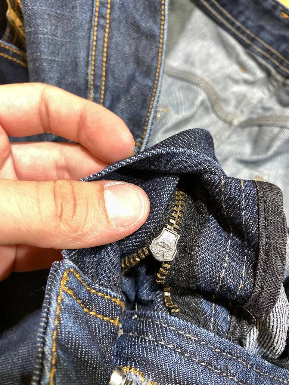 Diesel DIESEL KROOLEY Men’s Straight Fit Denim Jeans Everyday Wear Size US 34 / EU 50 - 5 Thumbnail