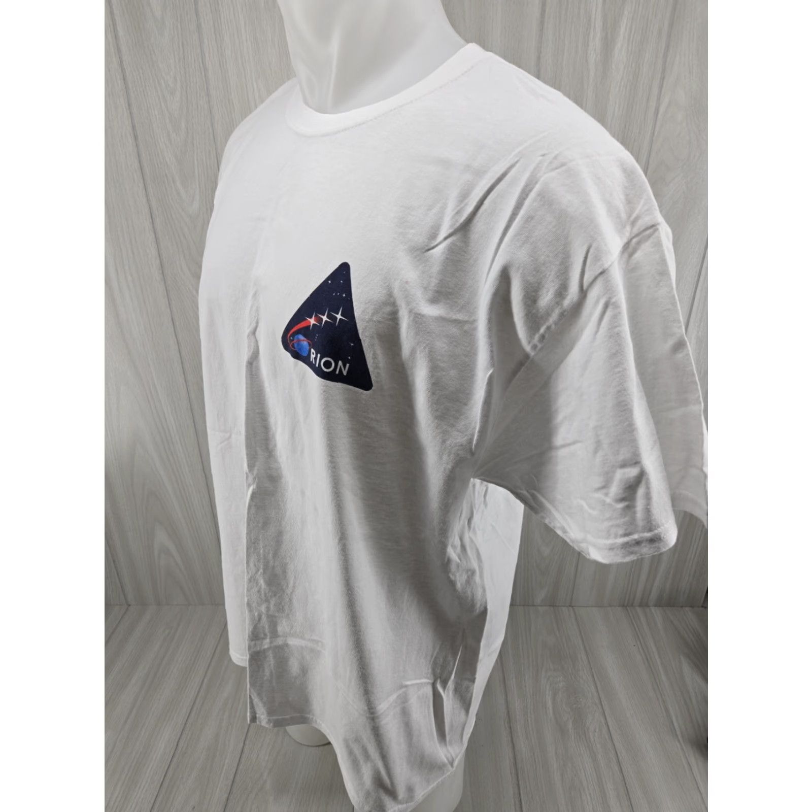 Gildan VINTAGE NASA Kennedy Space Center Orion Exploration Flight Test Mens XL T-Shirt White Space Graphics 90s Mens Size US XL / EU 56 / 4 - 4 Thumbnail
