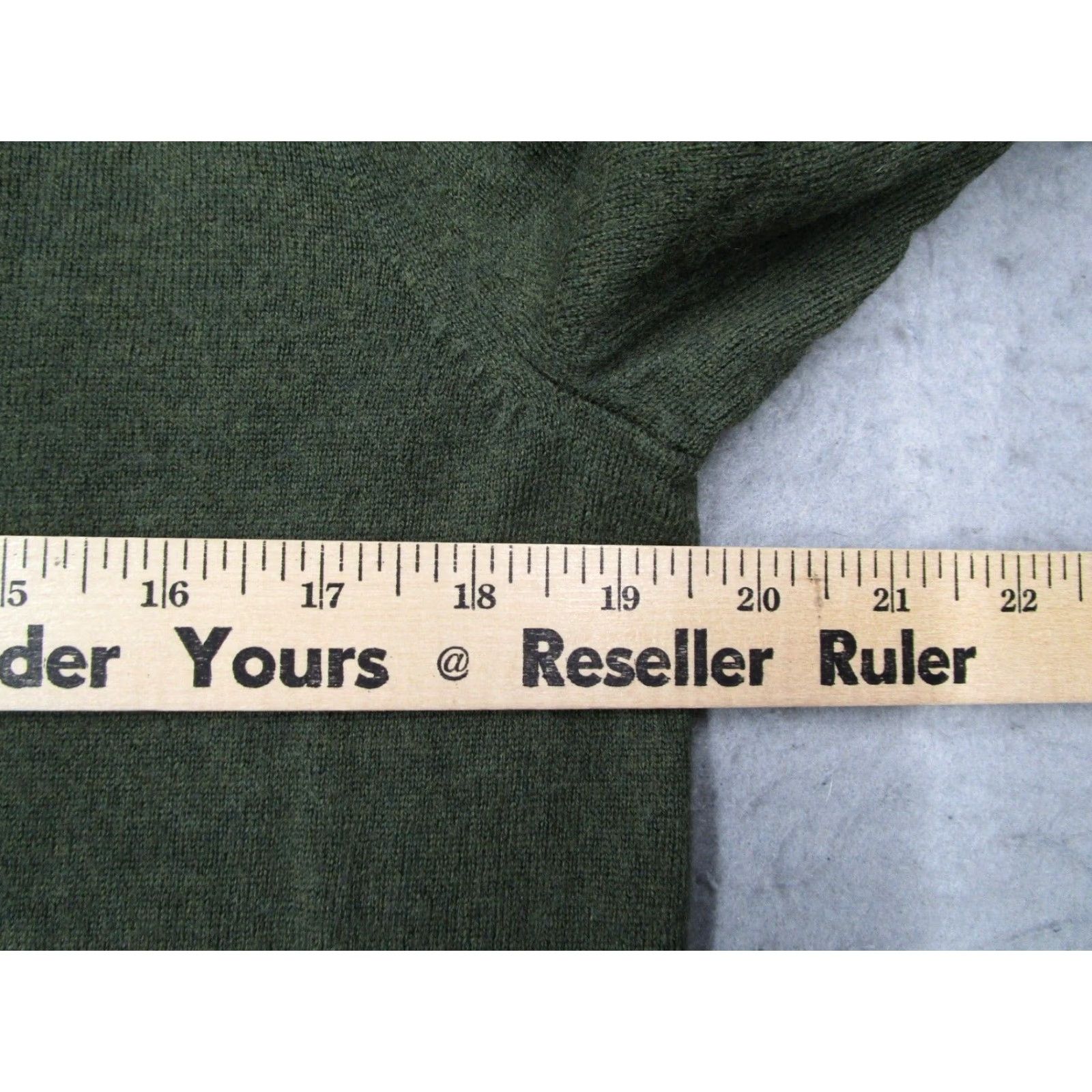 Banana Republic Banana Republic Merino Wool Sweater Mens Large Green V Neck Pullover Size US L / EU 52-54 / 3 - 4 Thumbnail