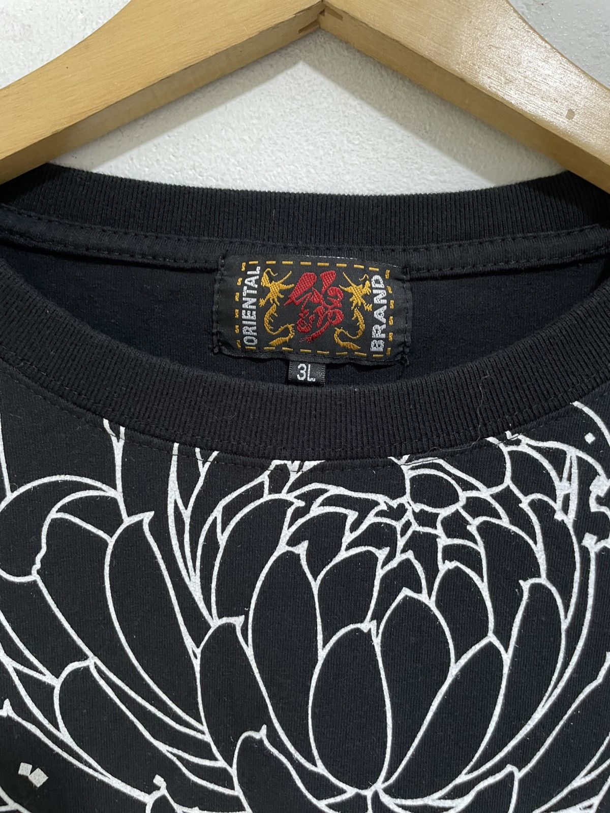 Karakuri Tamashii Vintage Japanese Sukajan Style flower Long Sleeve Tee Size US XL / EU 56 / 4 - 5 Thumbnail