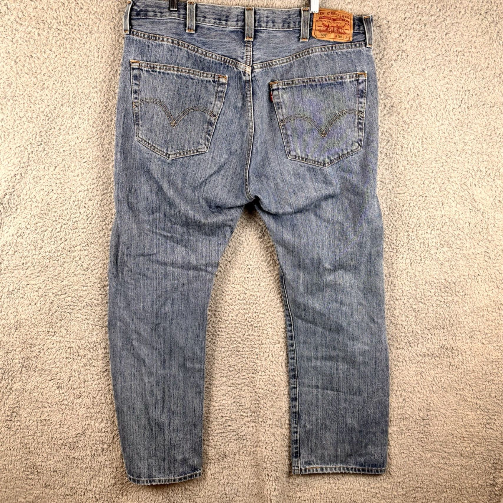 Levi's VINTAGE Levi's 501 Jeans Mens 38x30 Medium Wash Straight Leg Button Fly Y2K Blue 2000s Mens Size US 38 / EU 54 - 6 Thumbnail