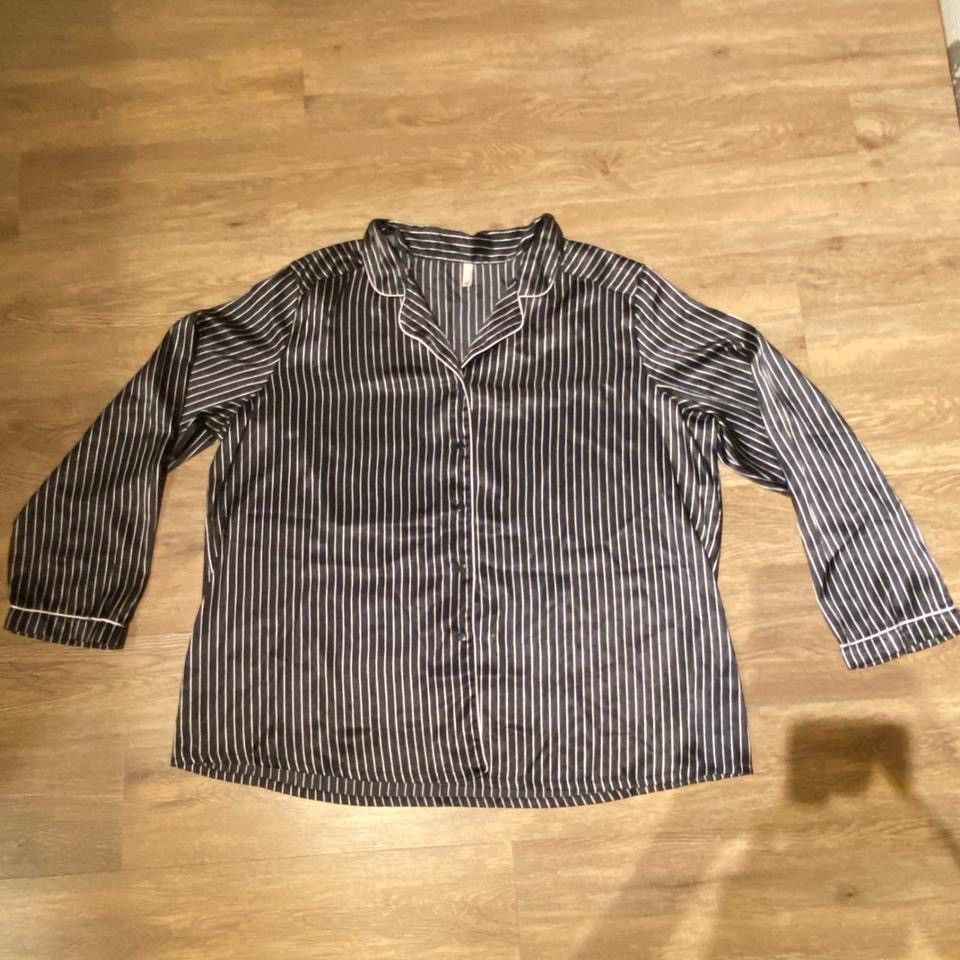Other Classic Black and White Satin Button-Down Shirt Size 3XL / US 20-22 - 1 Thumbnail