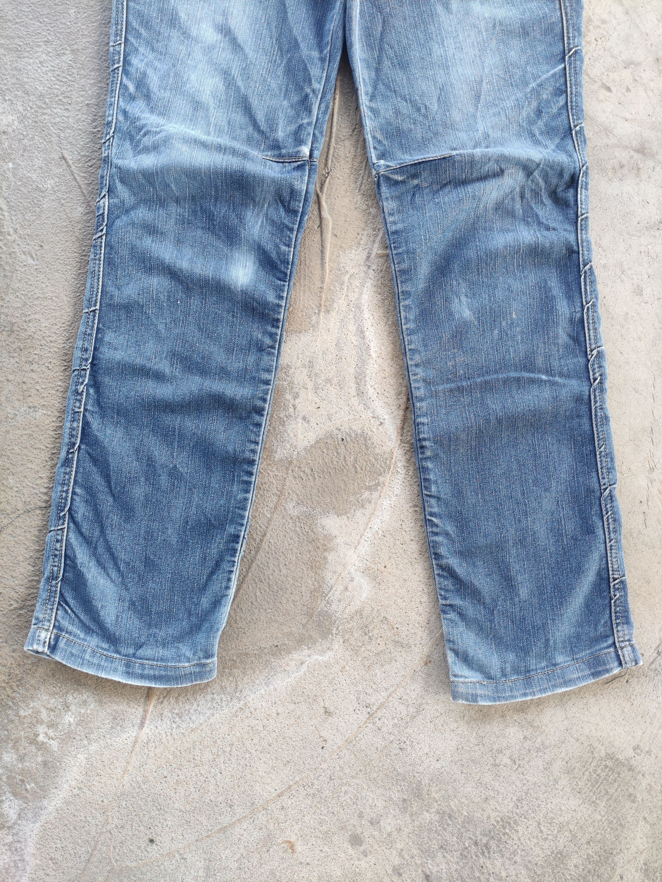 Japanese Brand Vintage Japanese Jean Distressed Faded Denim Pants Size US 33 - 4 Thumbnail