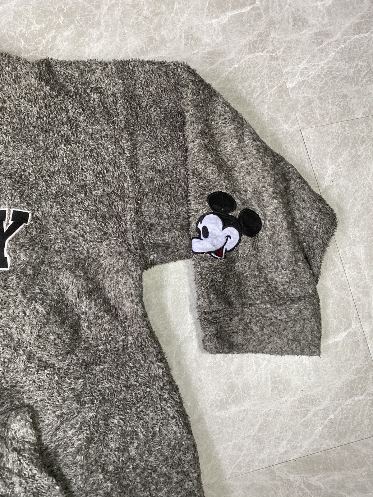 Disney Disney big logo size L hoodie sweater Size US L / EU 52-54 / 3 - 4 Thumbnail