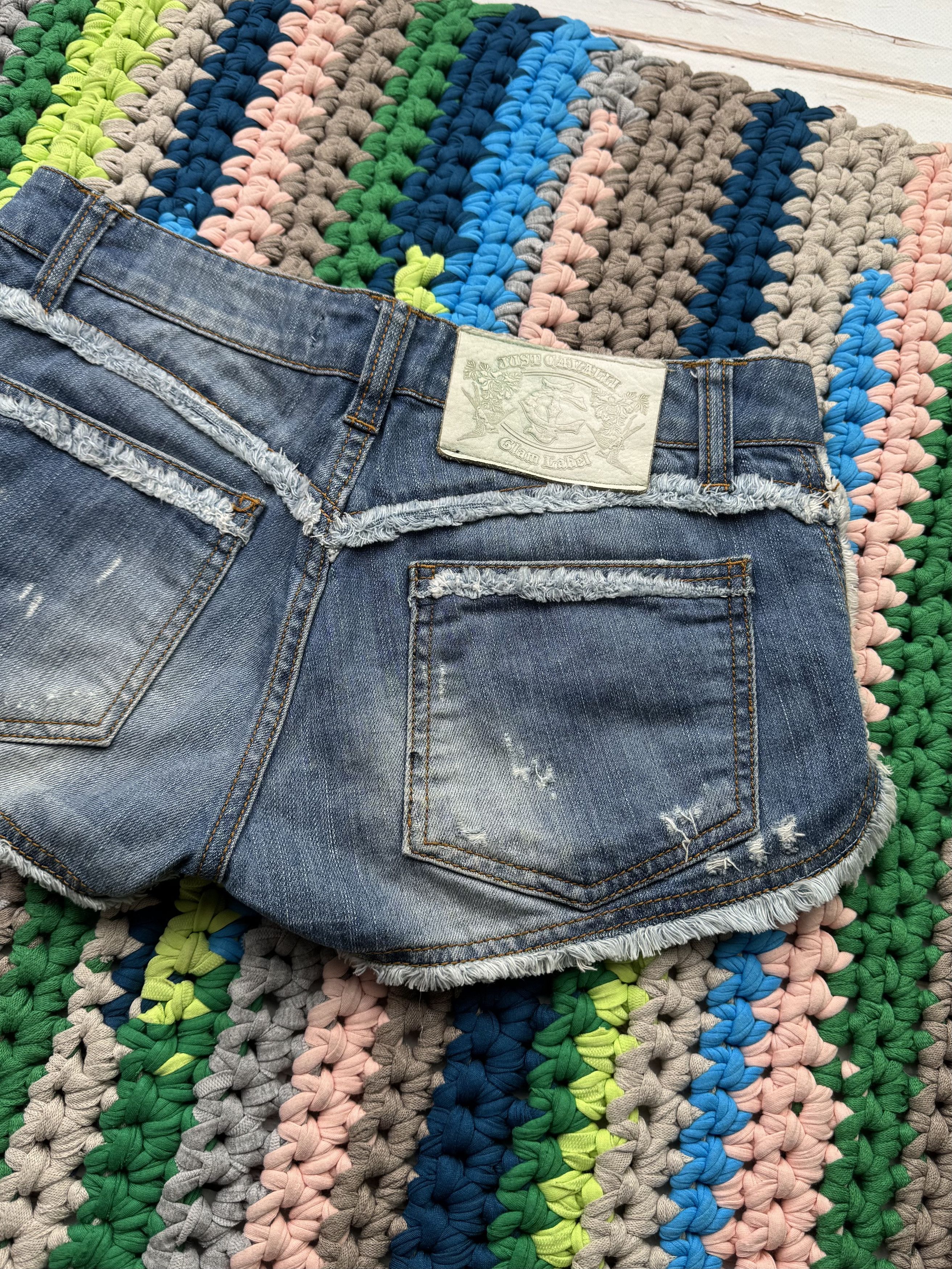 Just Cavalli Just Cavalli Vintage Mini Shorts (V239)(D10) Size 27" / US 4 / IT 40 - 12 Thumbnail