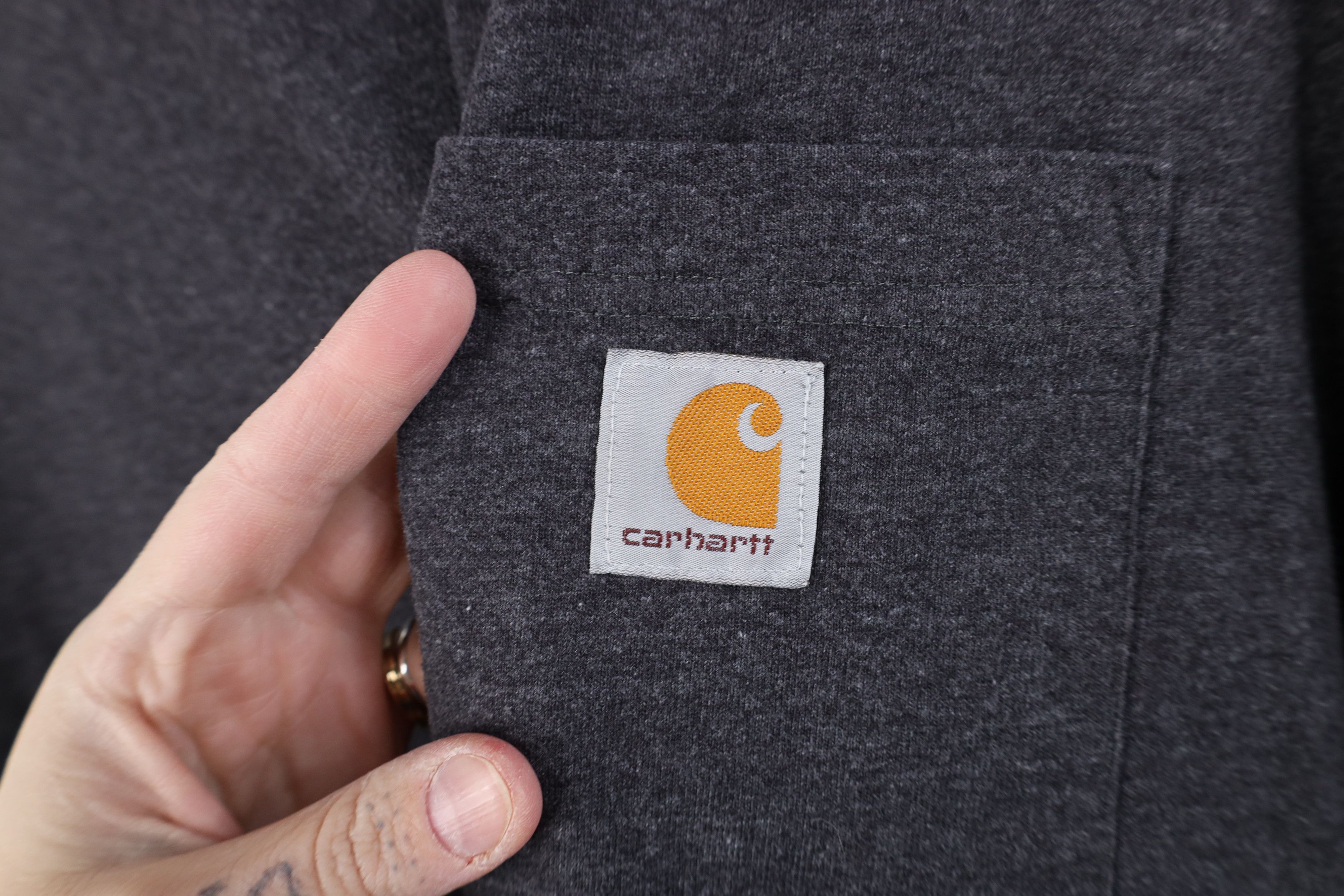 Carhartt Vintage Y2K Carhartt Heavyweight Long Sleeve Pocket T-Shirt Size US XL / EU 56 / 4 - 4 Thumbnail