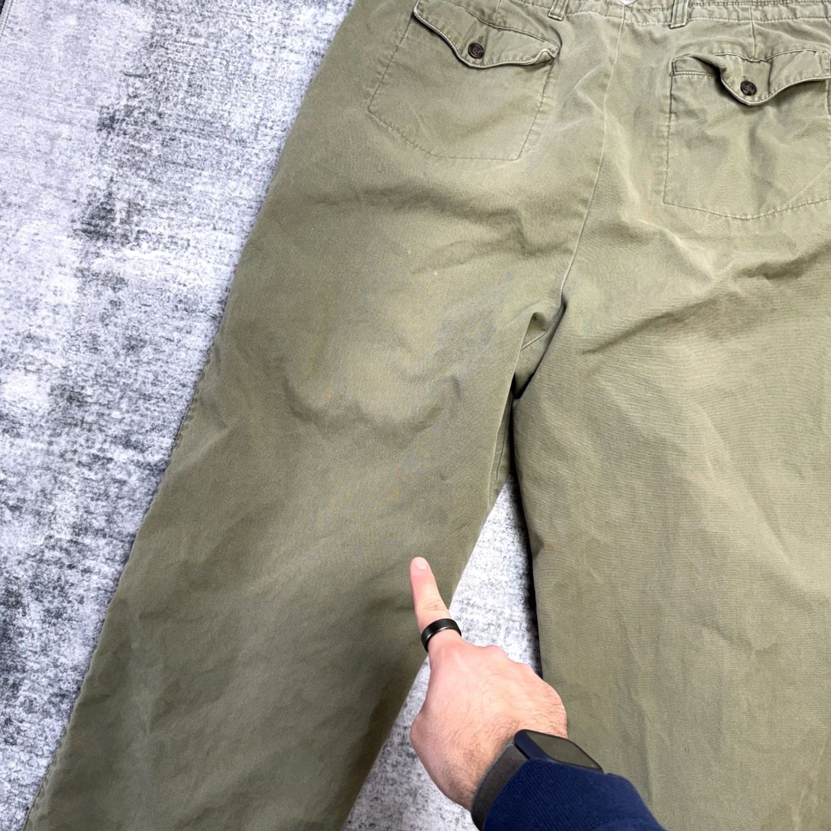 Gap VINTAGE GAP Pants Mens 36x30 Green Khaki Pleated Field Trousers 90s Chino Straight 34 in Inseam Mens Baggy Relaxed Size US 36 / EU 52 - 7 Thumbnail