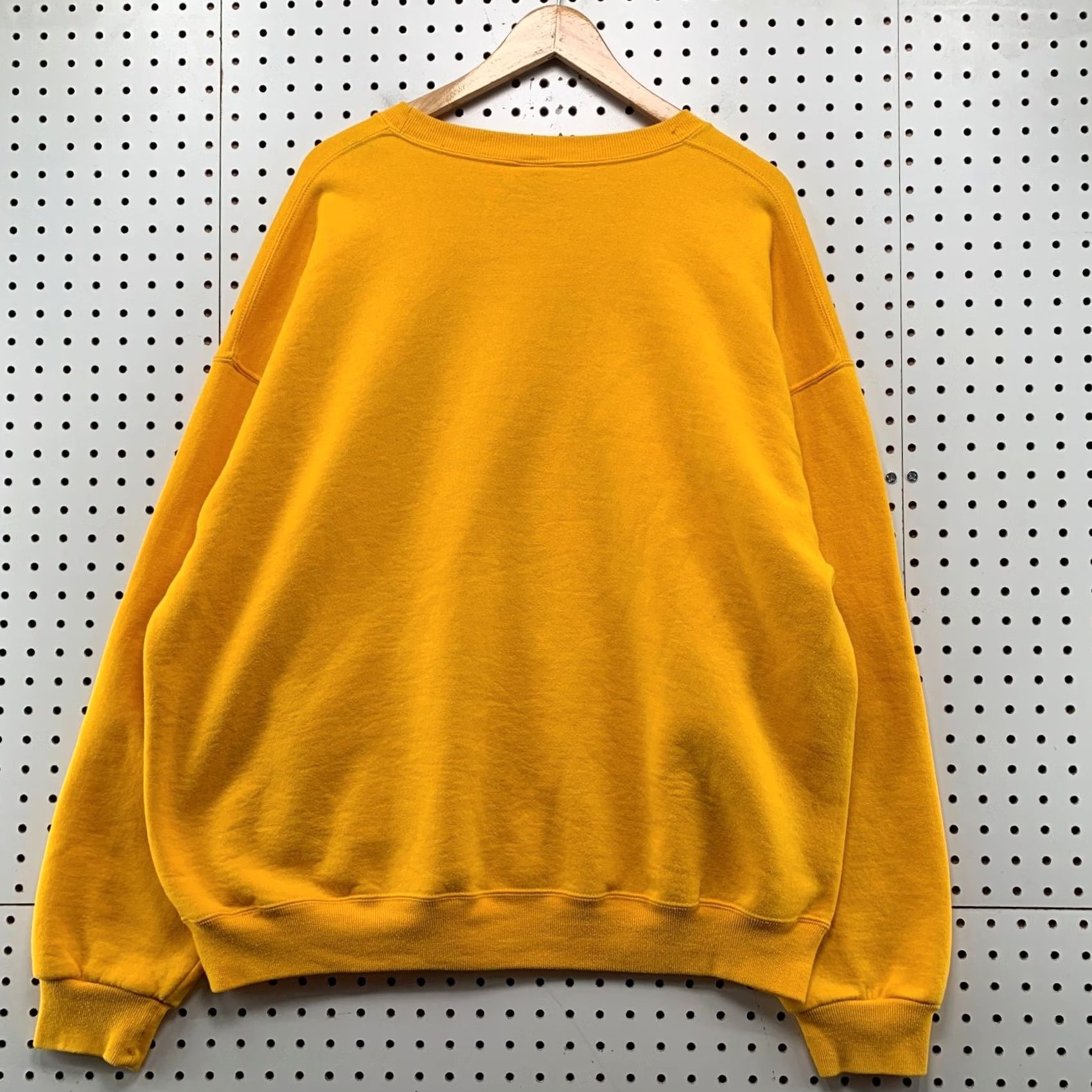 Russell Athletic VINTAGE Russell Athletic Sweatshirt Mens 2XL Yellow Crewneck USA 90s Fleece Cotton Sweatshirt Mens Size US XXL / EU 58 / 5 - 2 Thumbnail