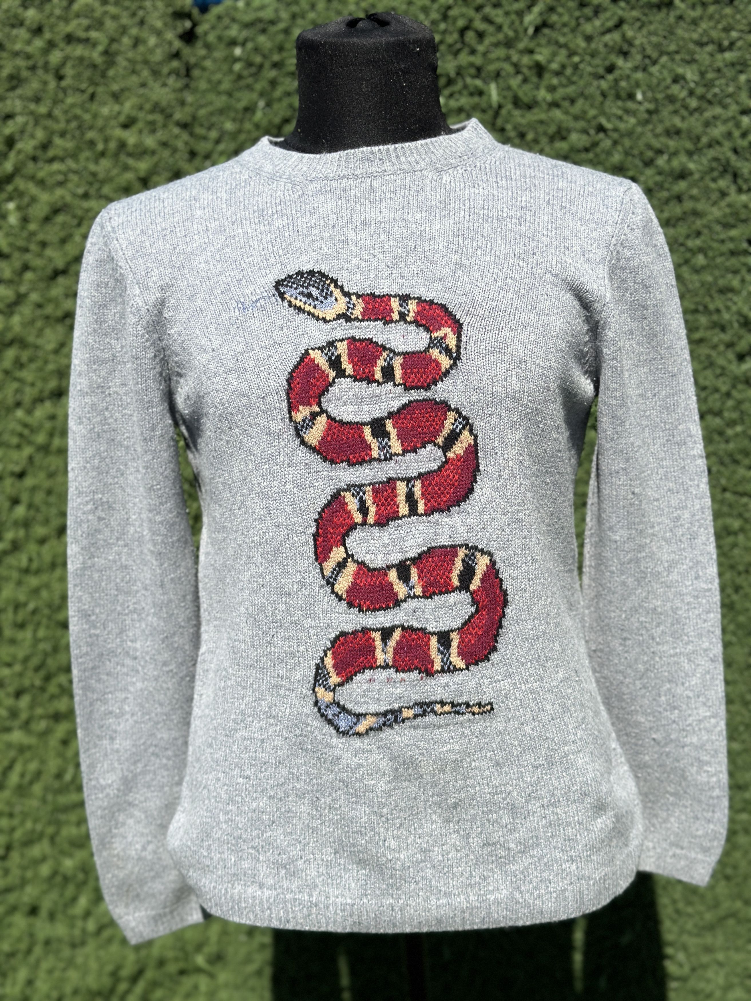 Gucci Luxury Gucci Knit Snake Sweater Crew Neck Size M Size US M / EU 48-50 / 2 - 16 Thumbnail