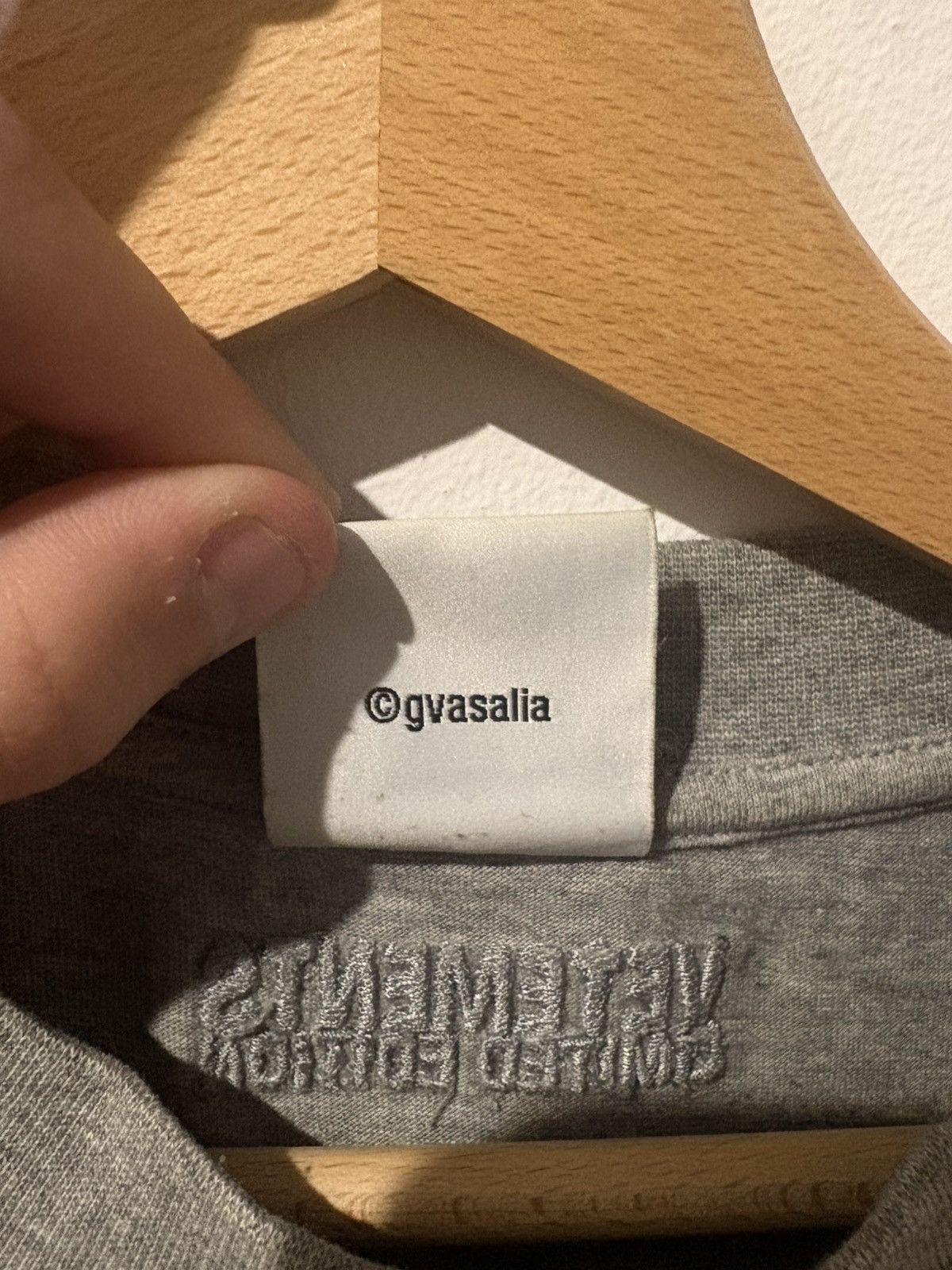 Vetements Vetemenets t shirt i like long walks limited edition Size US XS / EU 42 / 0 - 4 Thumbnail