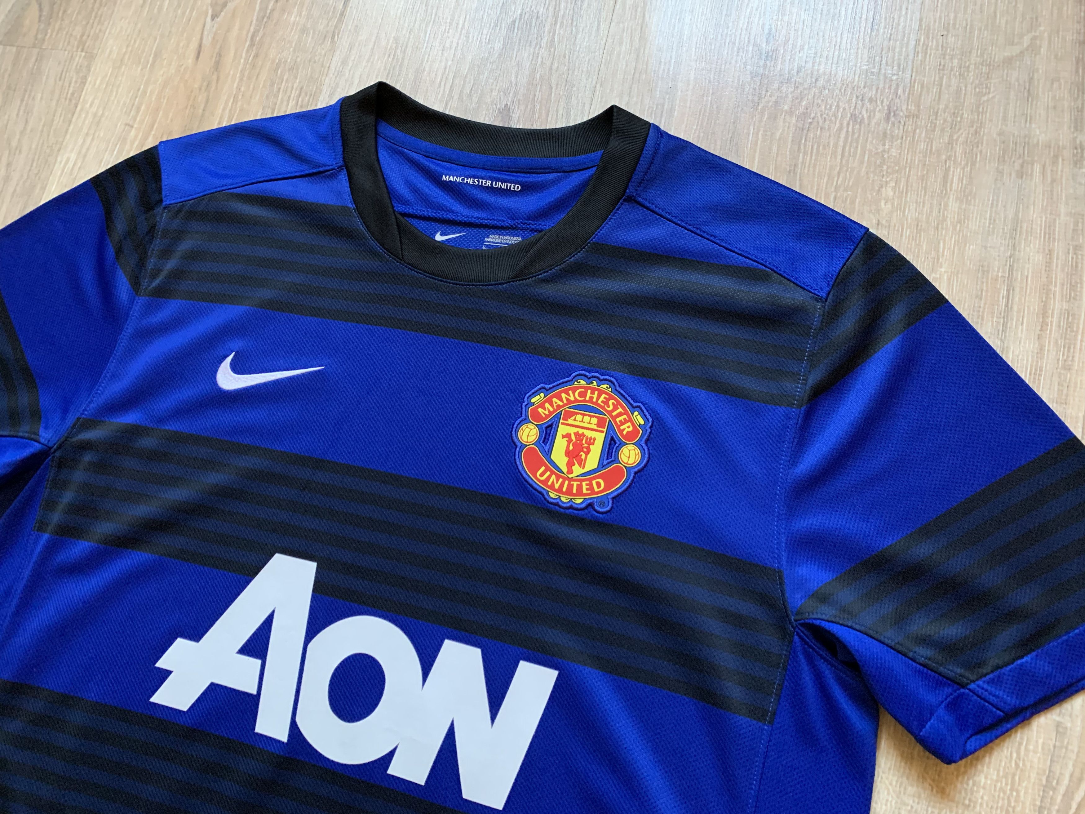 Nike × Vintage Vintage Nike Manchester United Away Football Shirt 2011-2012 Size US L / EU 52-54 / 3 - 4 Thumbnail