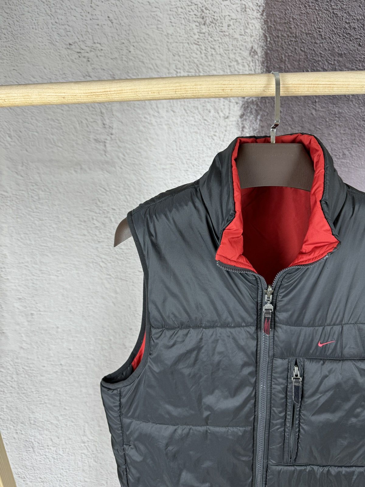 Nike Nike vintage y2k reversible black red nylon quilted vest Size US S / EU 44-46 / 1 - 4 Thumbnail