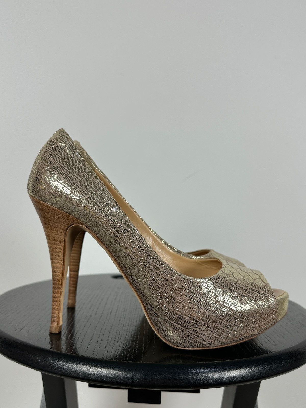Giuseppe Zanotti Giuseppe Zanotti Gold Metallic Python Embossed Leather Pumps Size US 8 / IT 38 - 4 Thumbnail