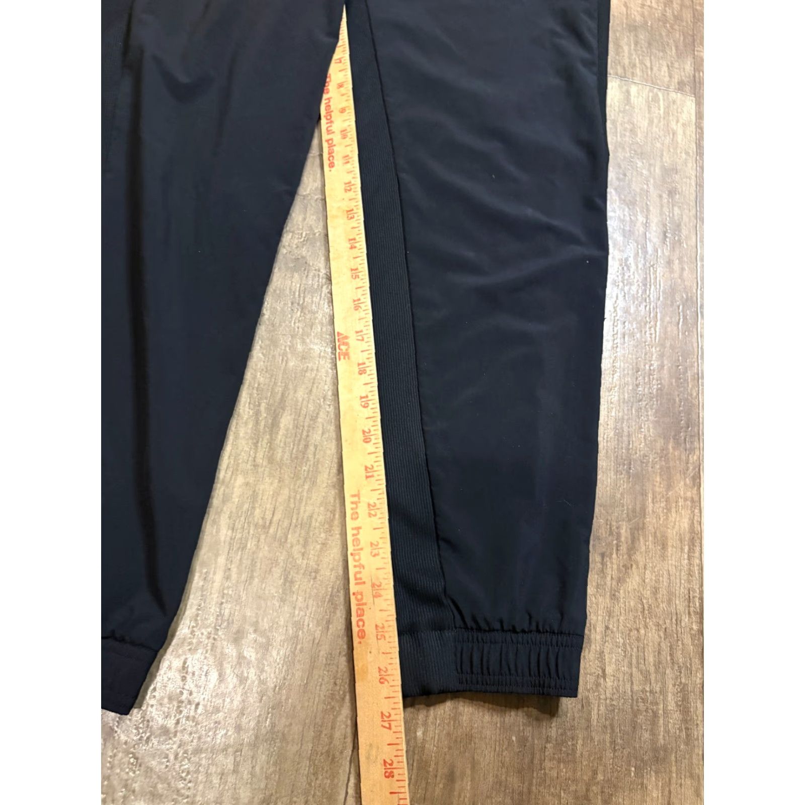 Athleta Athleta Brooklyn Jogger Pants Womens 12 Black Athletic Tapered Pants Jogger Size 34" / US 12 / IT 48 - 2 Thumbnail