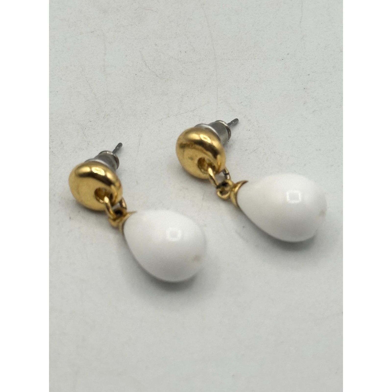Vintage Vintage white bead dangle drop earrings Size ONE SIZE - 4 Thumbnail