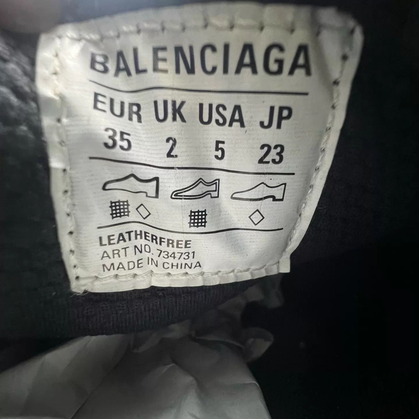 Balenciaga Balenciaga Women's Black Low-Top Sneakers Size US 5 / IT 35 - 8 Thumbnail