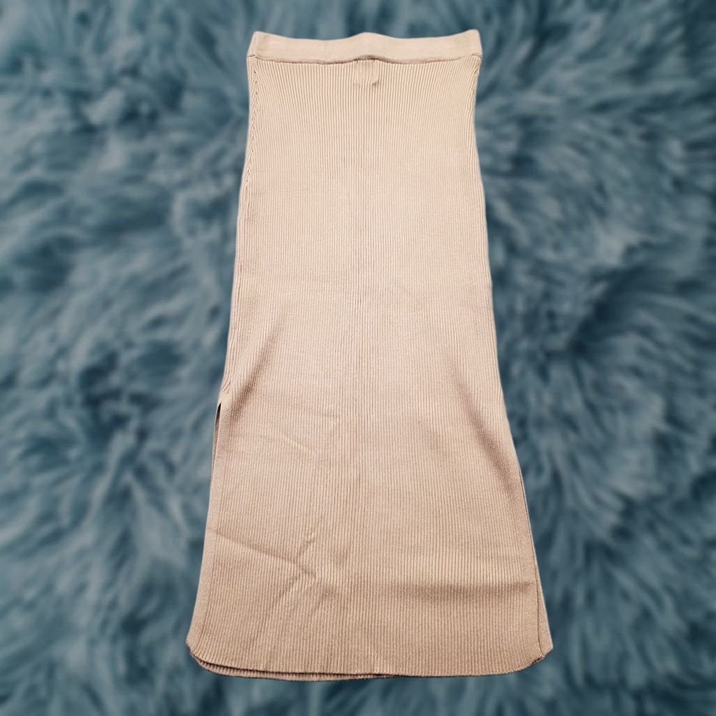 PRINCESS POLLY Princess Polly Skirt Womens S/M Brown Ribbed Slit Pull On Midi Straight & Pencil 31" Waist 12" Measurements Pre-owned Size 28" / US 6 / IT 42 - 1 Thumbnail