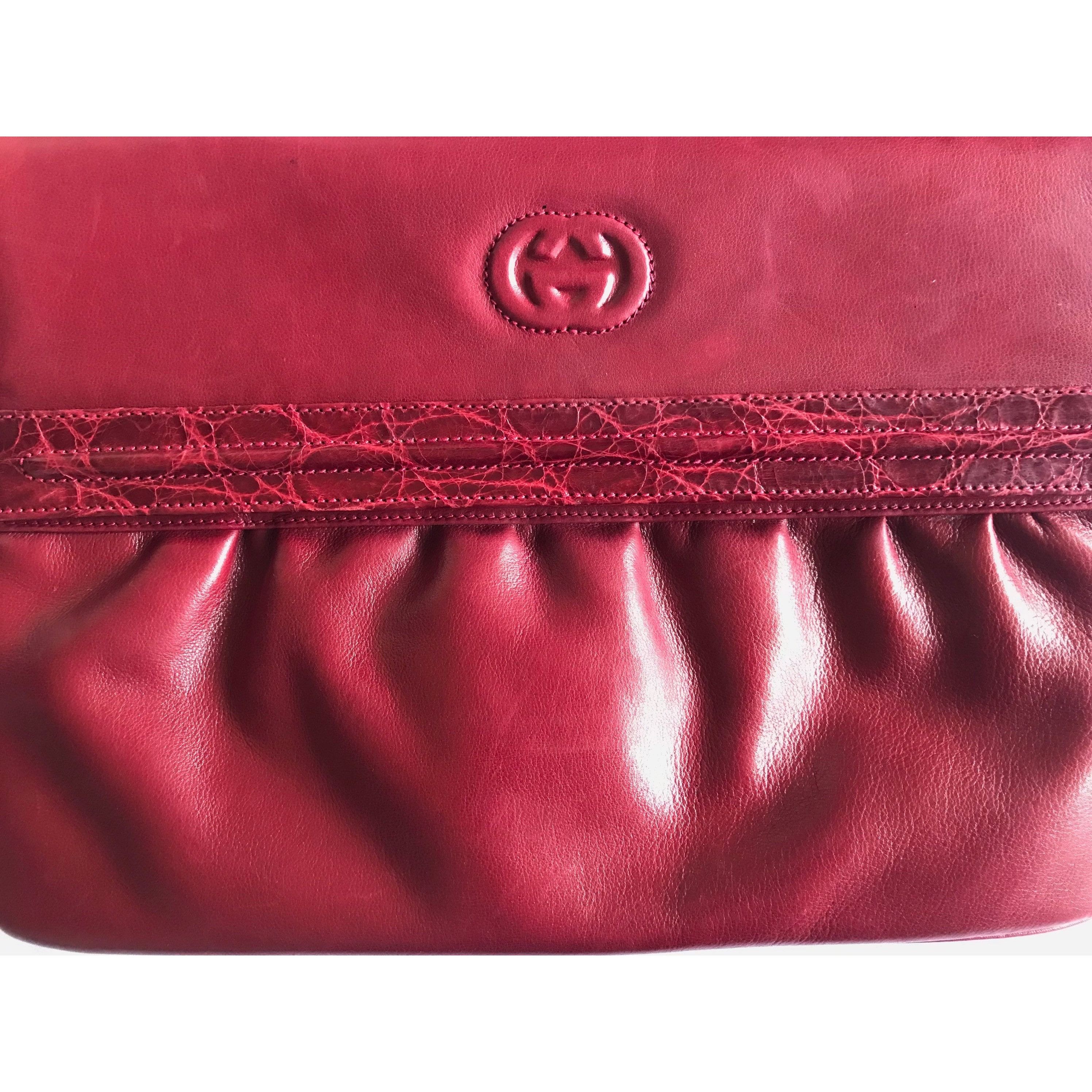 Gucci Vintage GUCCI wine red shoulder bag with GG engraved flap Size ONE SIZE - 4 Thumbnail