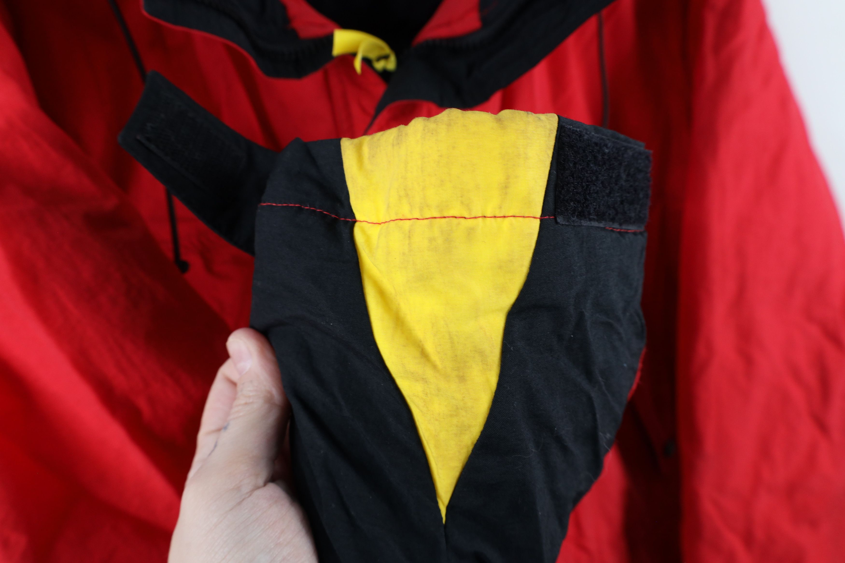 Marlboro × Vintage Vintage 90s Marlboro Duck Down Fill Hooded Puffer Jacket Red Size US XL / EU 56 / 4 - 9 Thumbnail