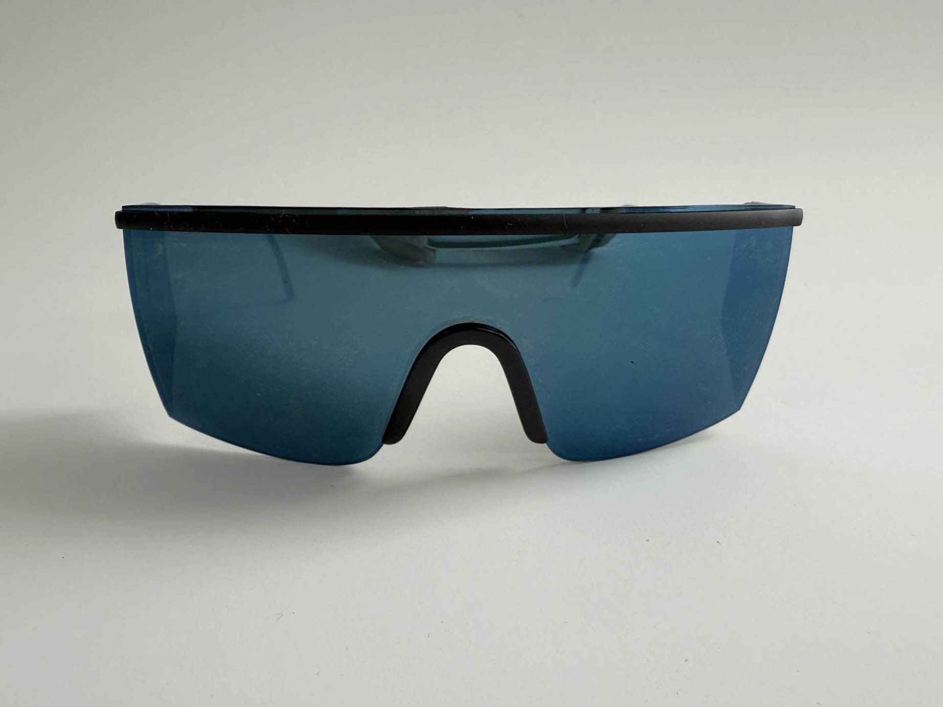 Versace 80s Vintage Gianni Versace shade sunglasses w a case Size ONE SIZE - 3 Thumbnail