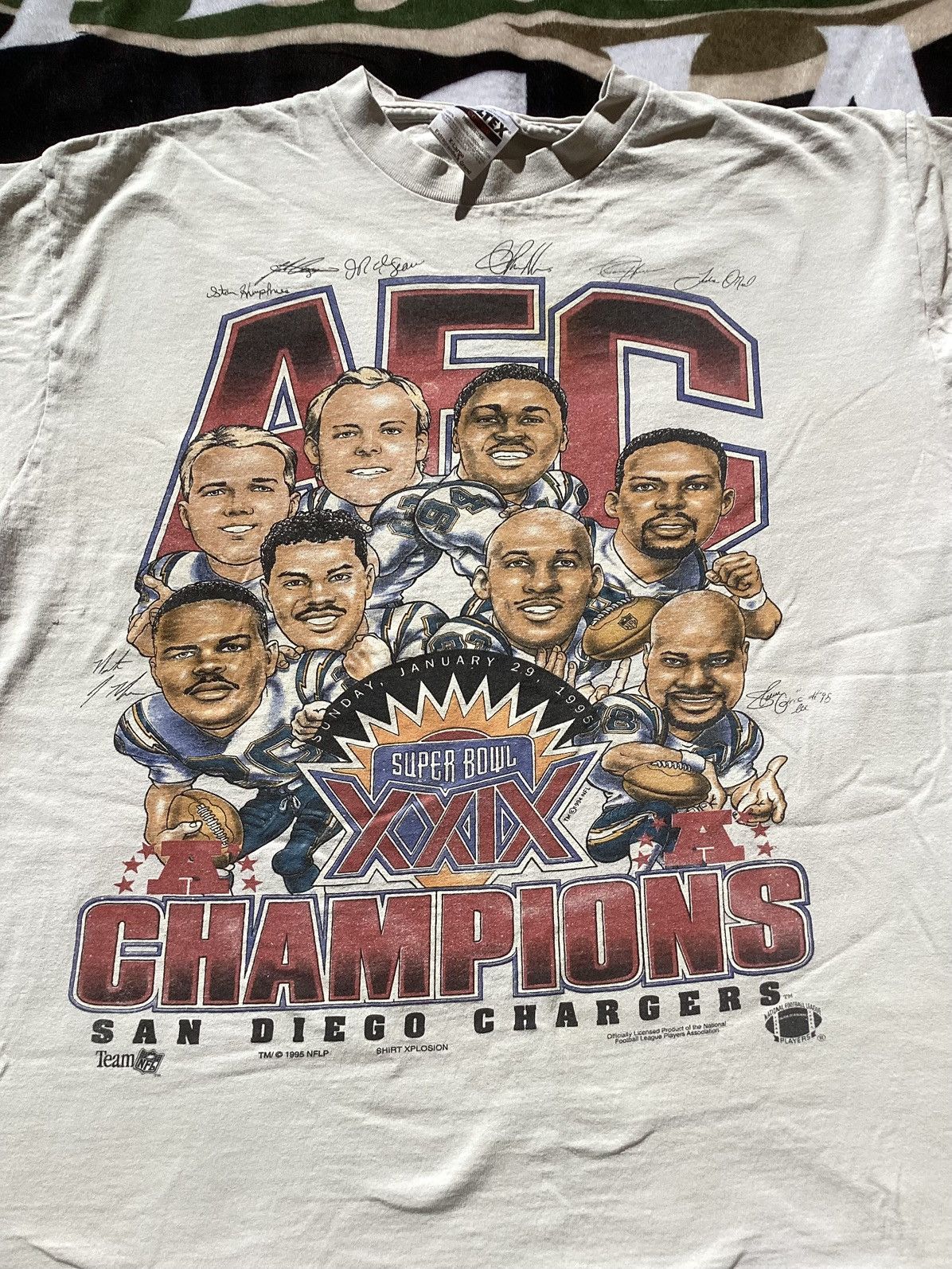 Tultex Vintage ‘95 AFC champions San Diego Chargers bobble head Tee Size US XL / EU 56 / 4 - 2 Thumbnail