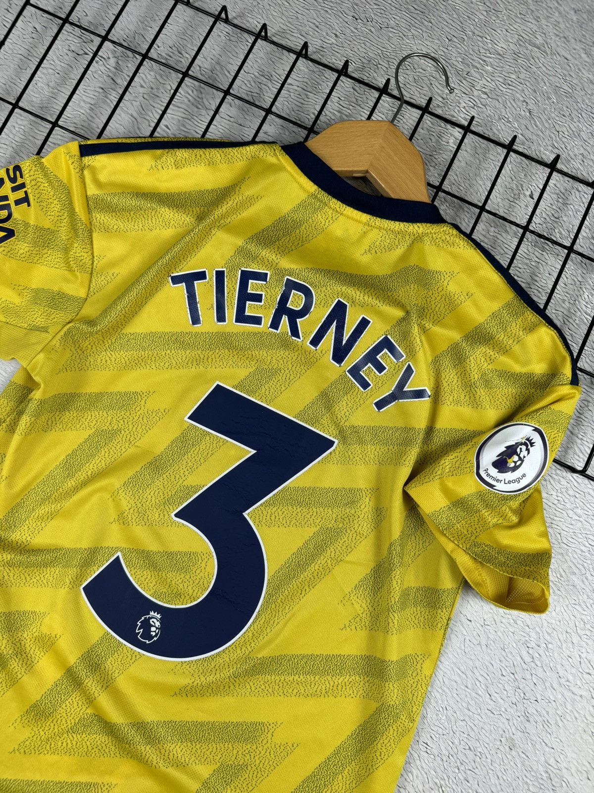 Adidas × Vintage TIERNEY Vintage Arsenal 2019/20 Adidas Jersey Blokcore S sz Size US S / EU 44-46 / 1 - 17 Thumbnail