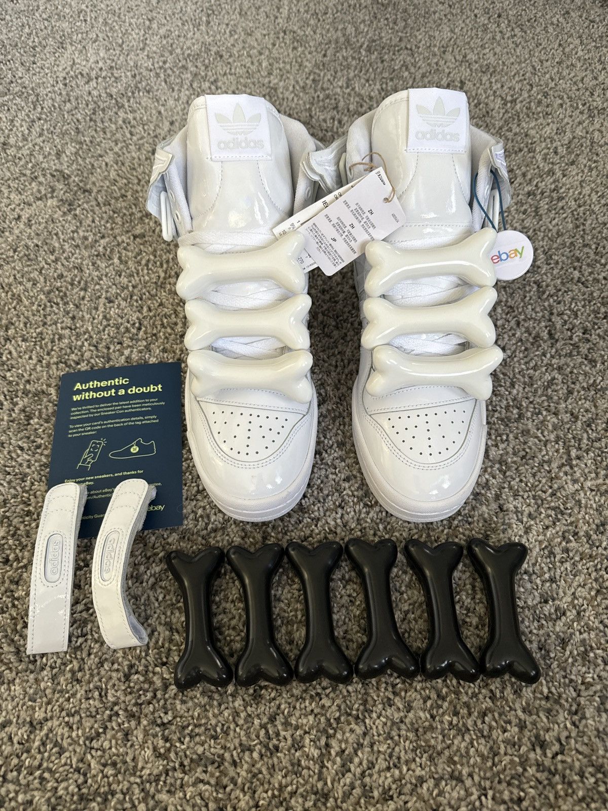 Adidas Adidas Jeremy Scott wings with Bones, size 10, RARE
