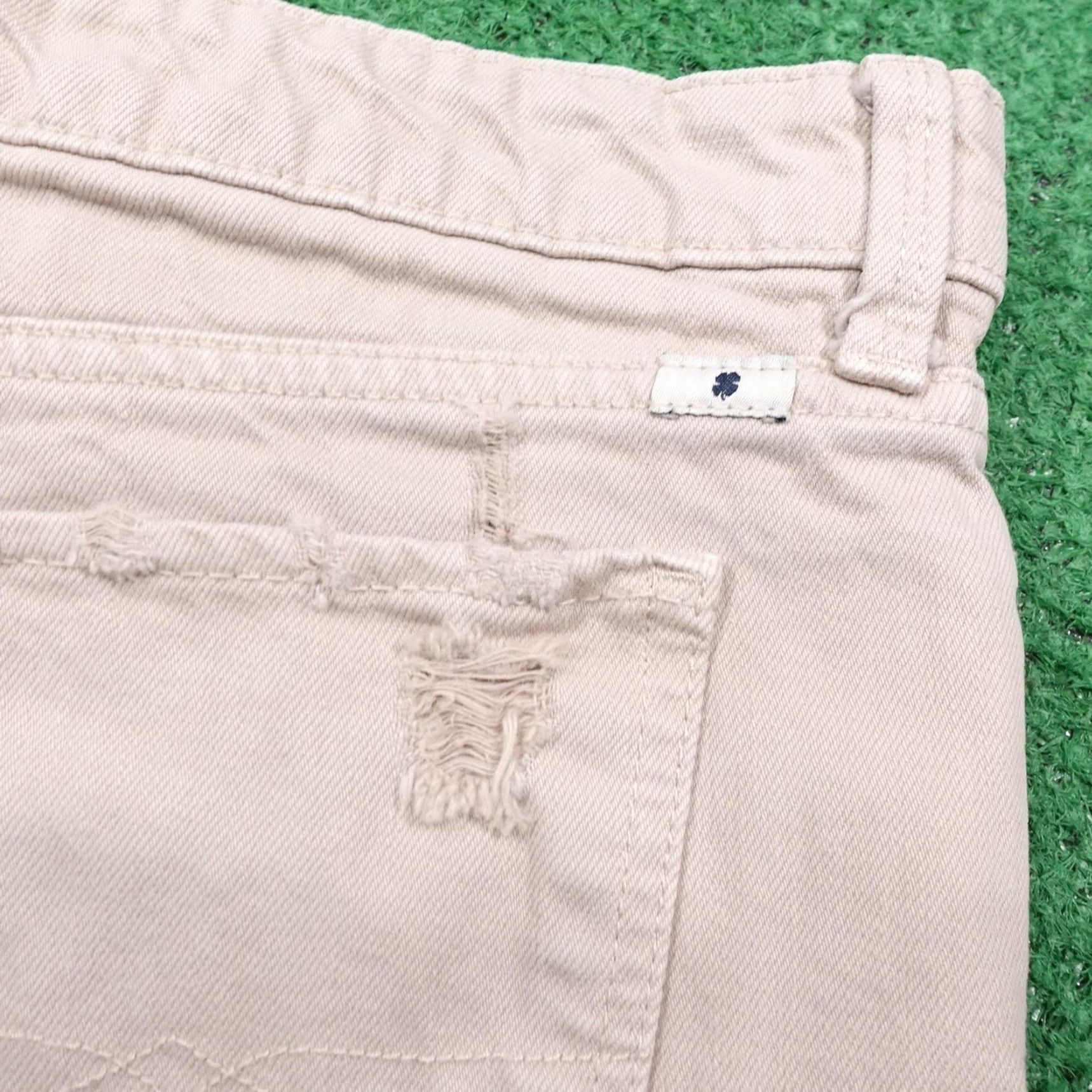 Lucky Brand Lucky Brand Women's Shorts Size 8 Beige Denim Cut-Off Frayed Hem Casual Summer Size 30" / US 8 / IT 44 - 7 Thumbnail