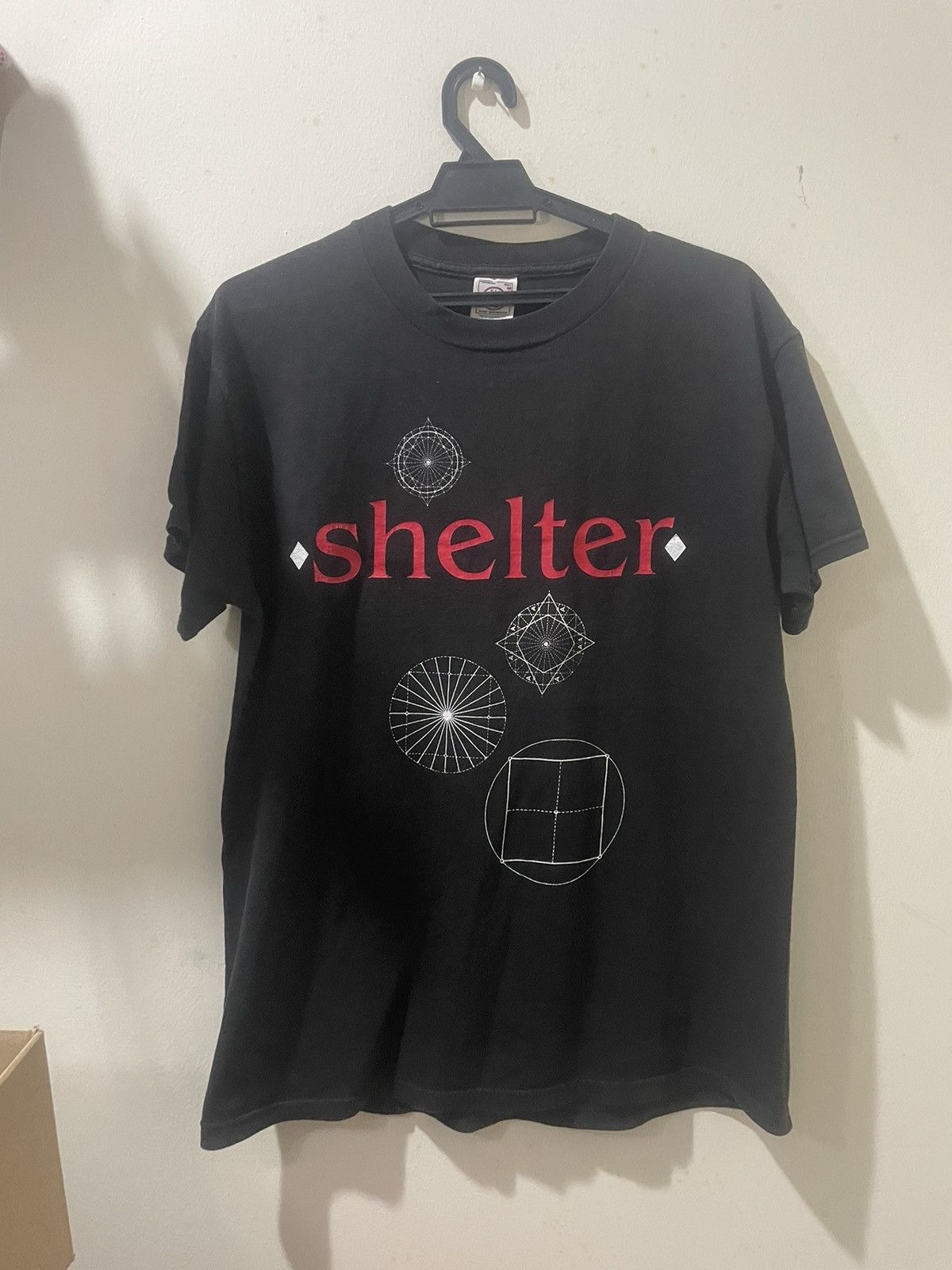 Band Tees × Vintage Shelter band tees Size US M / EU 48-50 / 2 - 3 Thumbnail