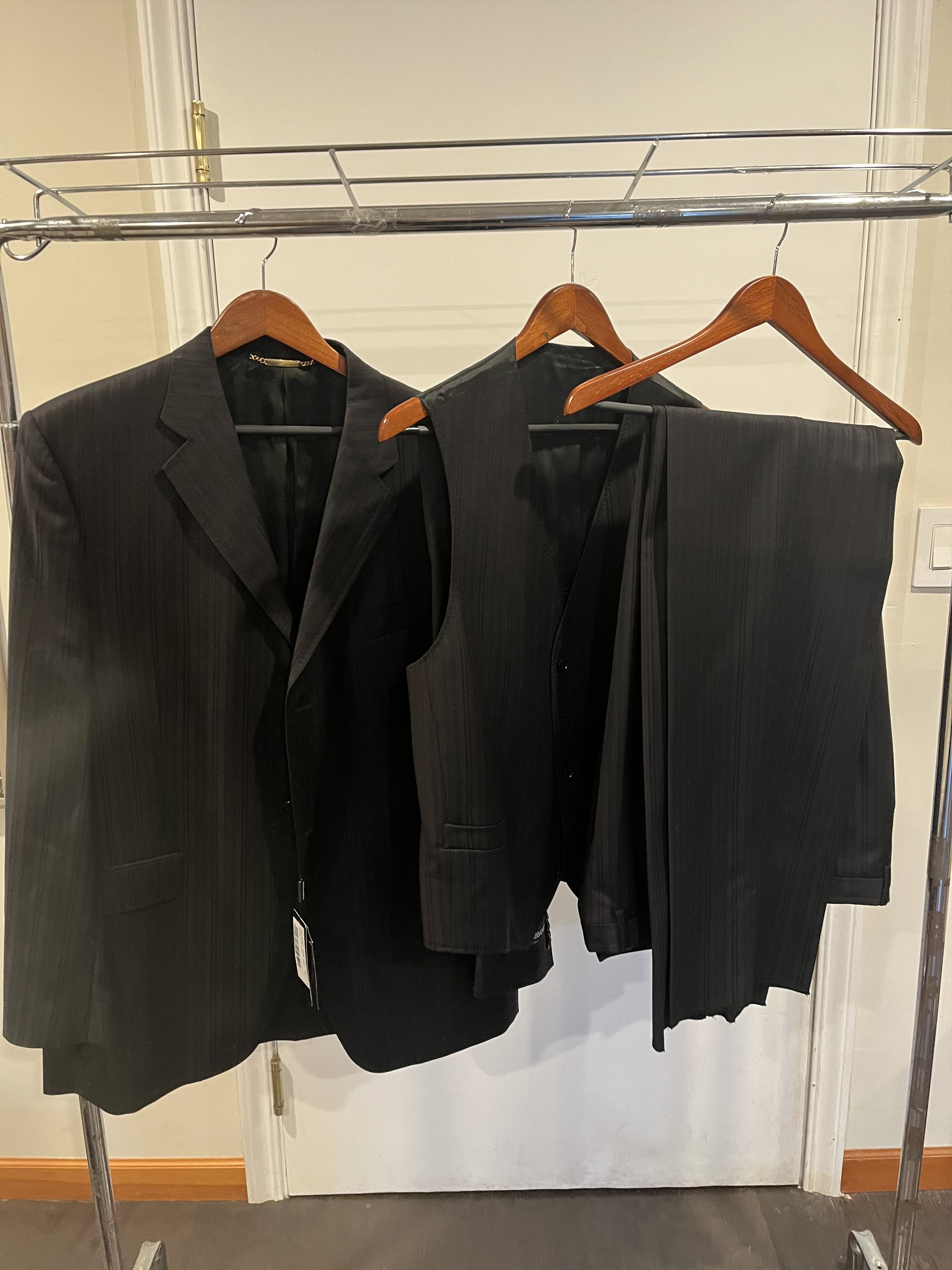 Dolce & Gabbana Dolce & Gabbana Men’s 3-Piece Italian Pinstripe Suit. Size 46R - 9 Thumbnail