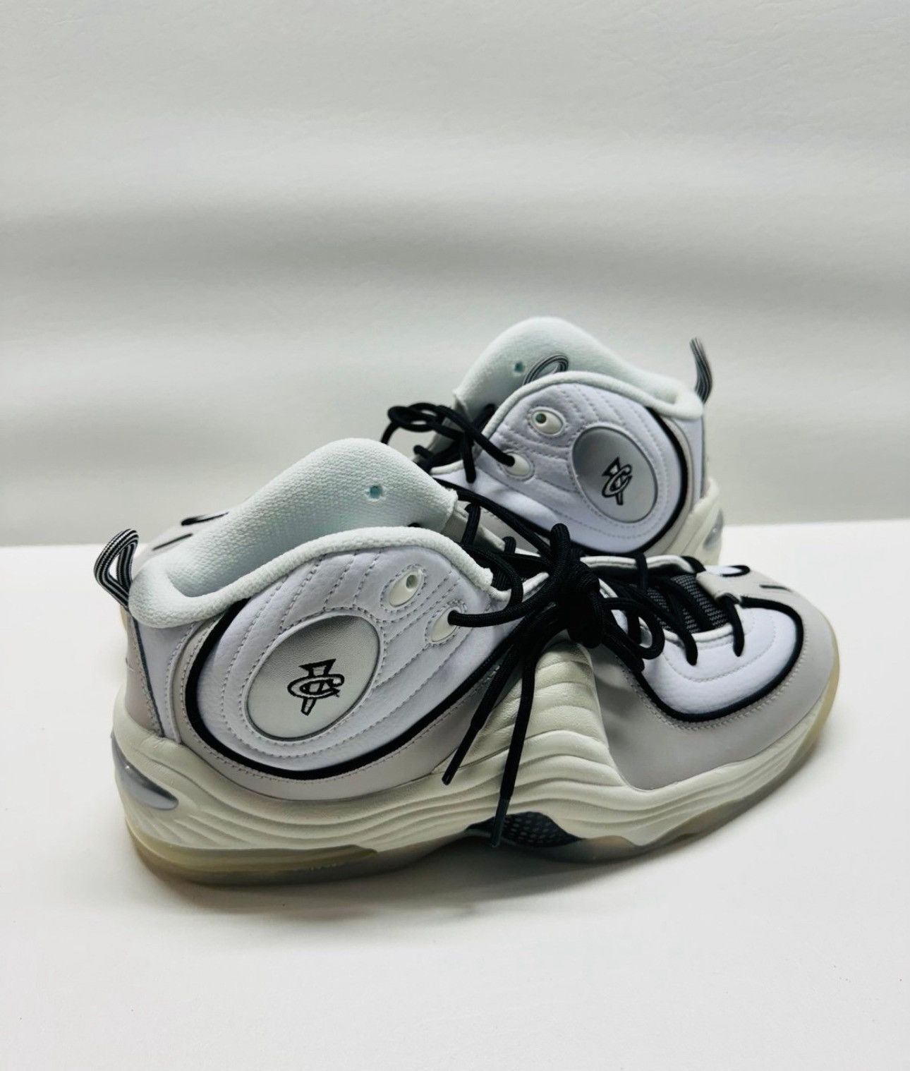 Nike Nike Air Penny II White/Photon Dust-Black-Sail Size US 10 / EU 43 - 2 Thumbnail