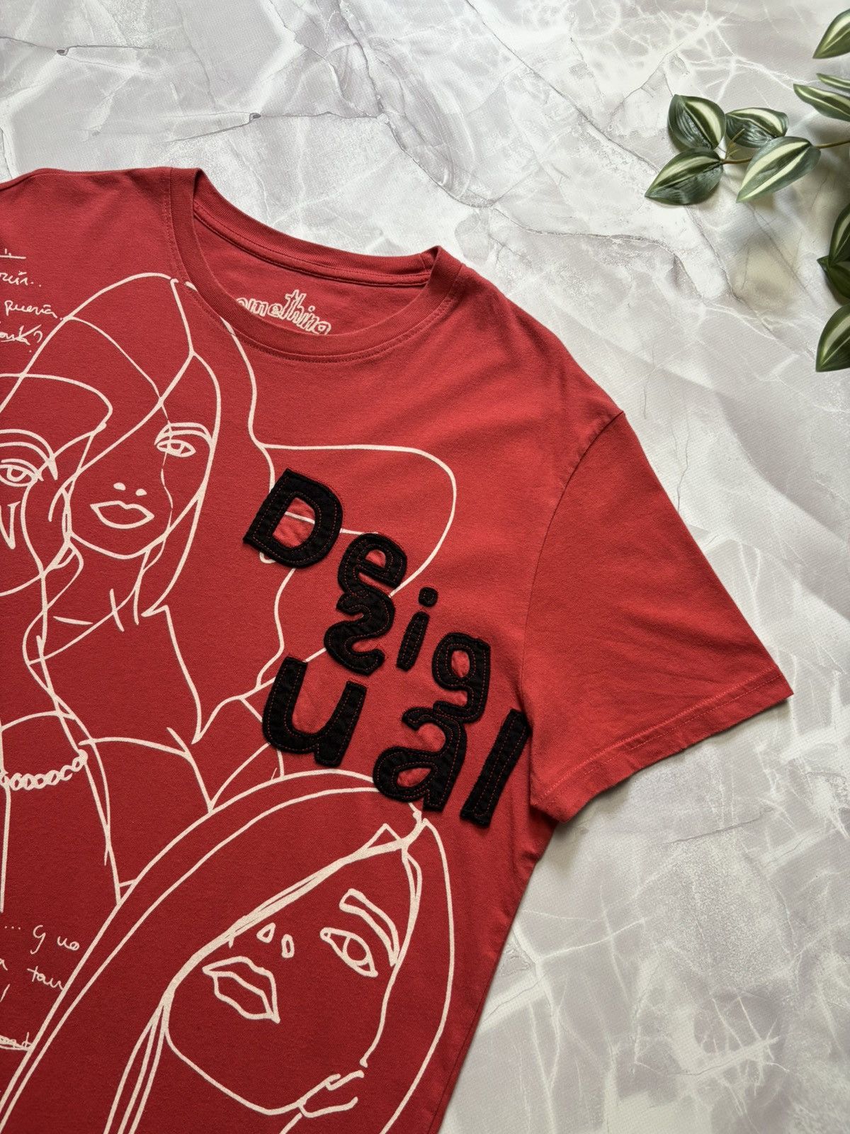 Desigual Desigual Faces Abstract Graphic T-Shirt Red Cotton Mens XL Size US XL / EU 56 / 4 - 3 Thumbnail