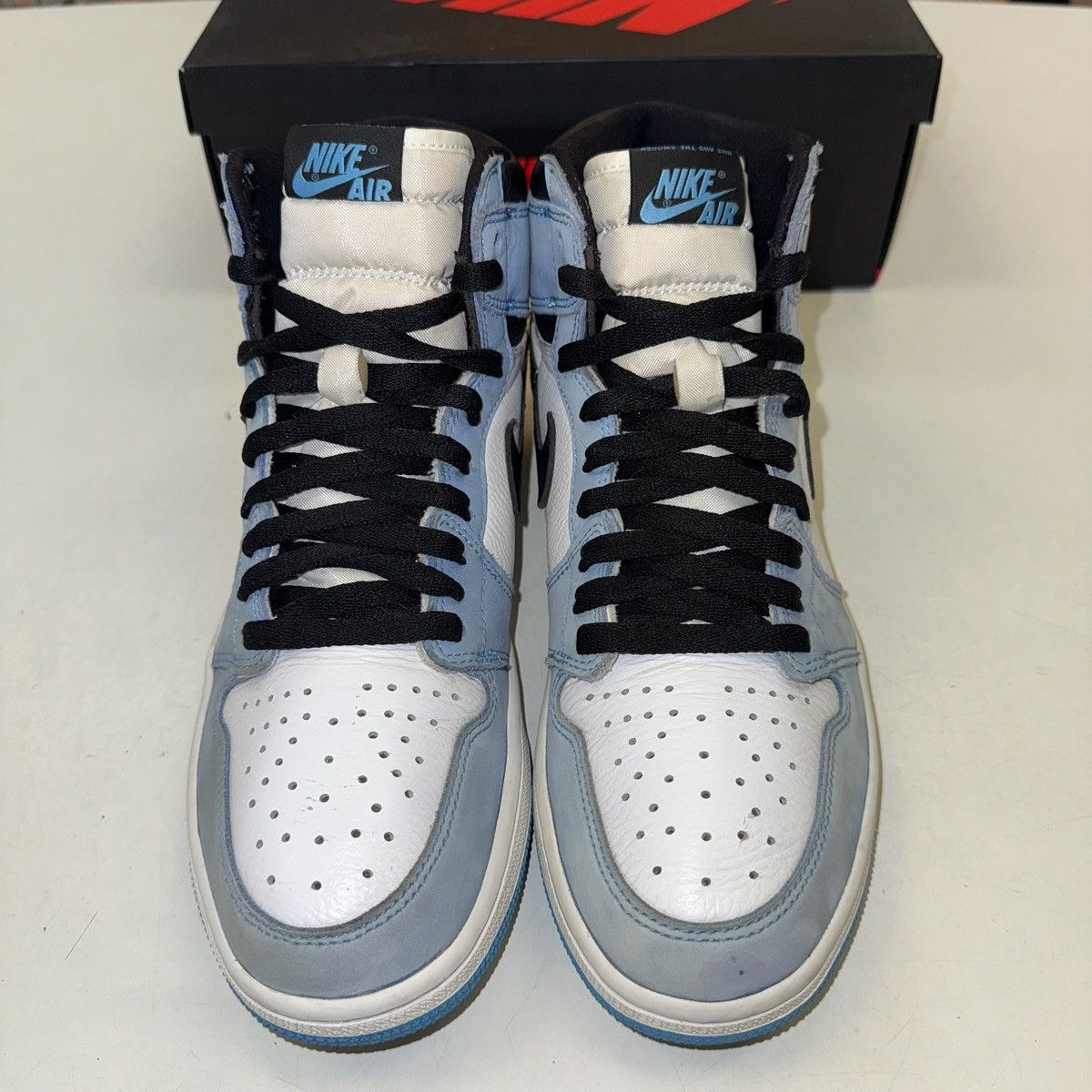 Jordan Brand Size 9.5 - Nike Air Jordan 1 Retro High OG University Blue Size US 9.5 / EU 42-43 - 4 Thumbnail