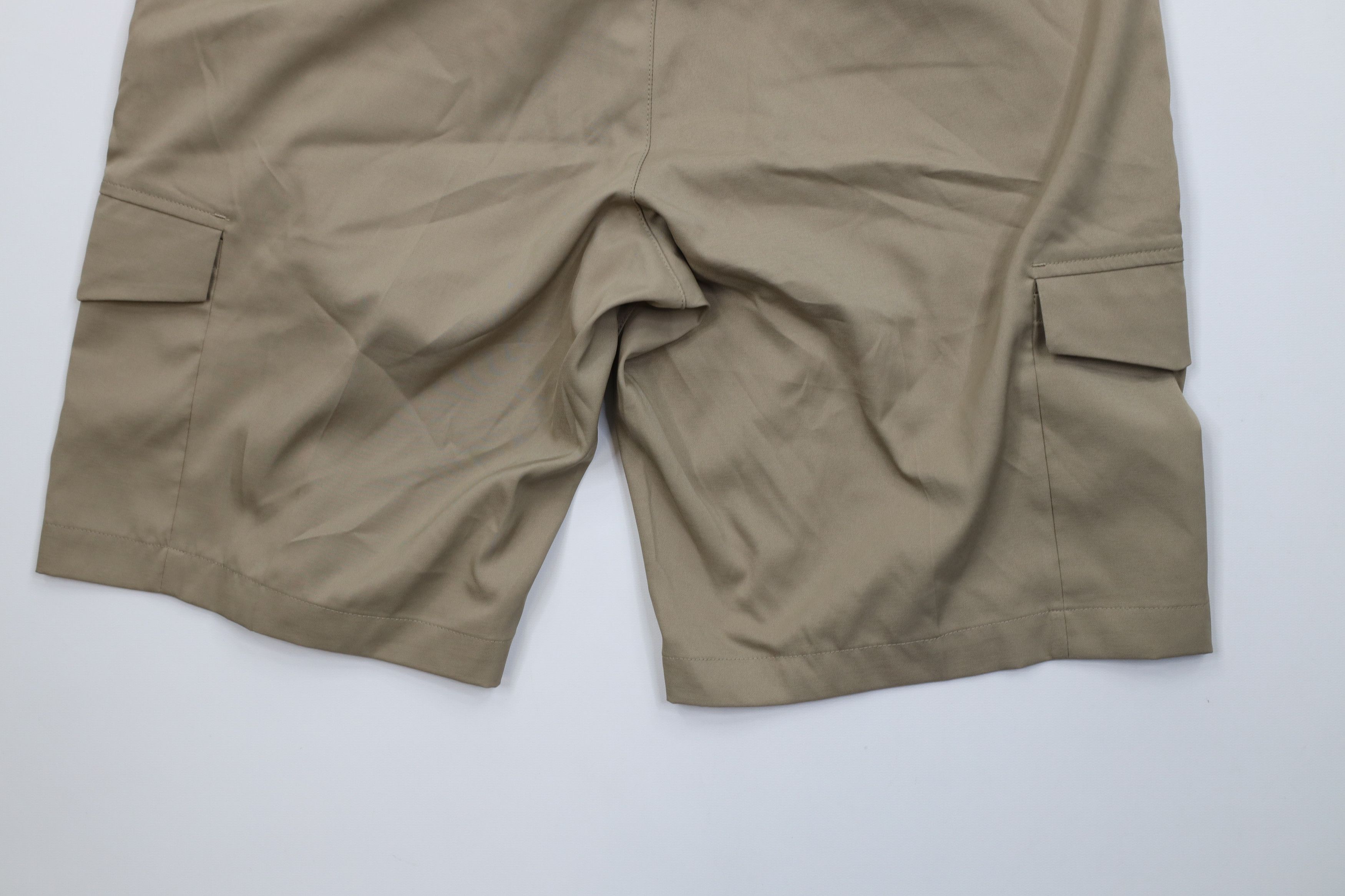Nike Nike Golf Standard Fit Stretch Golfing Cargo Shorts Beige Size US 32 / EU 48 - 12 Thumbnail