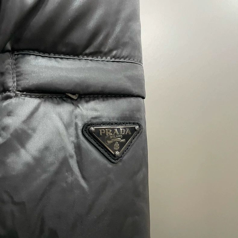Prada Prada Size 38 Gray embossed triangle down jacket 2501-Nexta Size US XXS / EU 40 - 3 Thumbnail