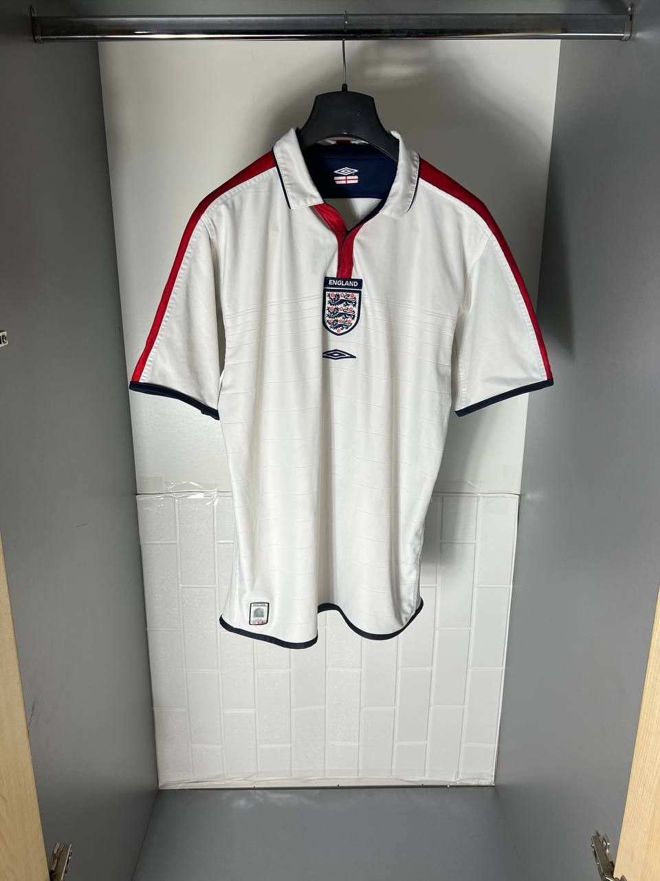 Umbro VINTAGE UMBRO ENGLAND RETRO SOCCER JERSEY MANCHESTER 90s Y2K Size US M / EU 48-50 / 2 - 3 Thumbnail