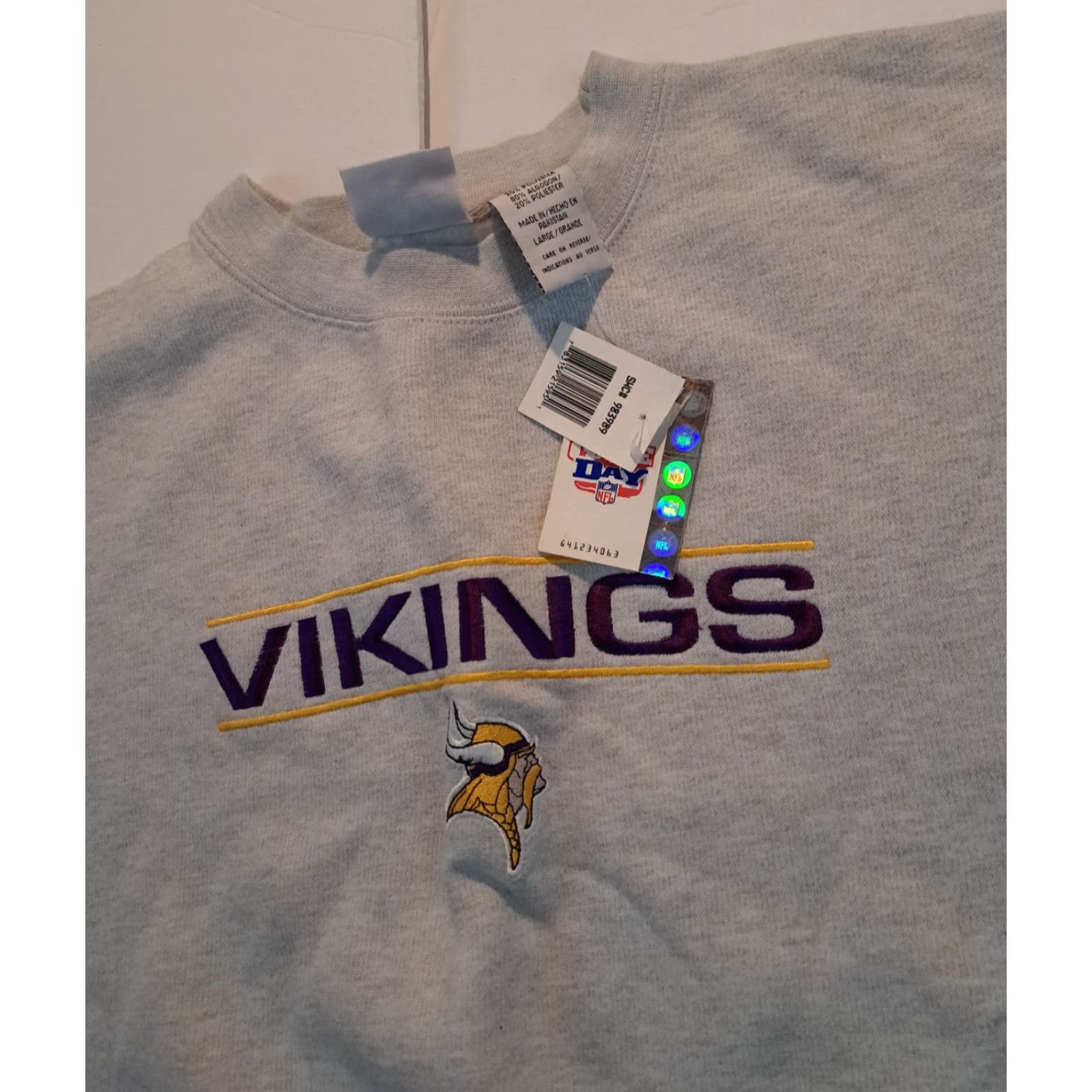 NFL NFL Active Minnesota Vikings Sweatshirt L Gray Embroidered Crew Neck Pullover Heavyweight Football USA Men Size US L / EU 52-54 / 3 - 7 Thumbnail