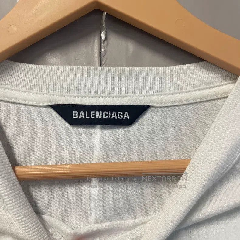 Balenciaga Balenciaga Seven Languages Loose Fit White Short Sleeve Size US XS / EU 42 / 0 - 3 Thumbnail