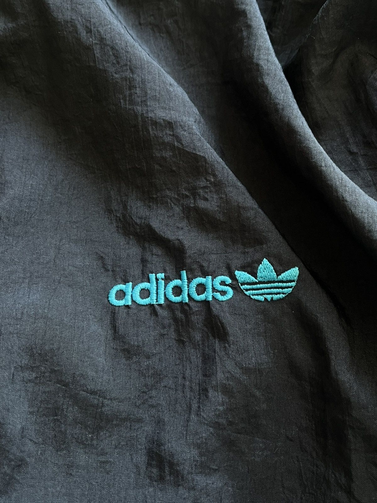 Adidas Adidas Sz L (M) Made in Taiwan Vintage 1990s Rare Size US L / EU 52-54 / 3 - 3 Thumbnail