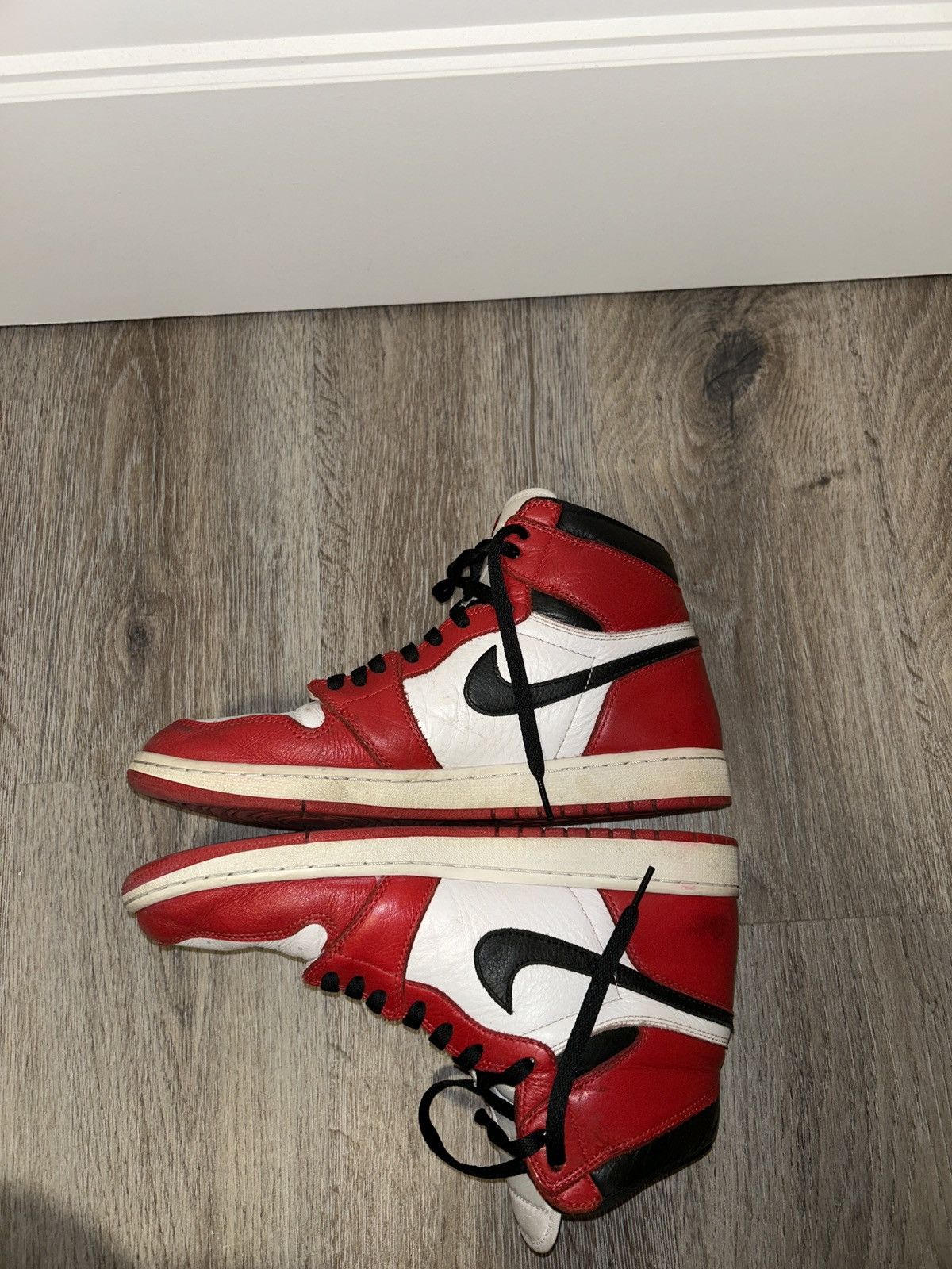 Jordan Brand × Nike Homage to home Jordan 1 Size US 11 / EU 44 - 2 Thumbnail