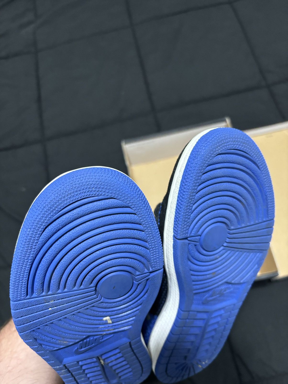Jordan Brand × Nike Air Jordan 1 Flyknit Royal size 5Y Size US 5 / EU 37 - 6 Thumbnail