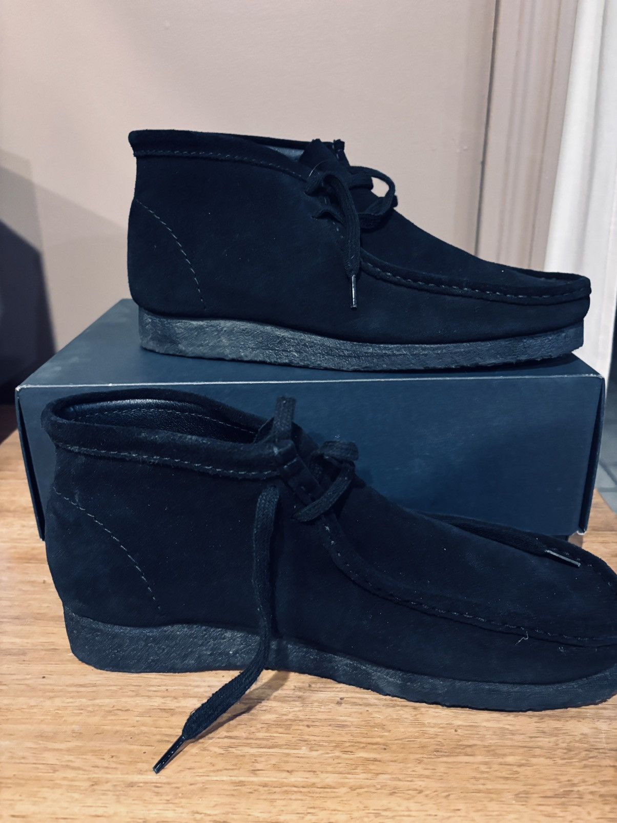 Clarks Black suede clarks wallabees Size US 10.5 / EU 43-44 - 3 Thumbnail