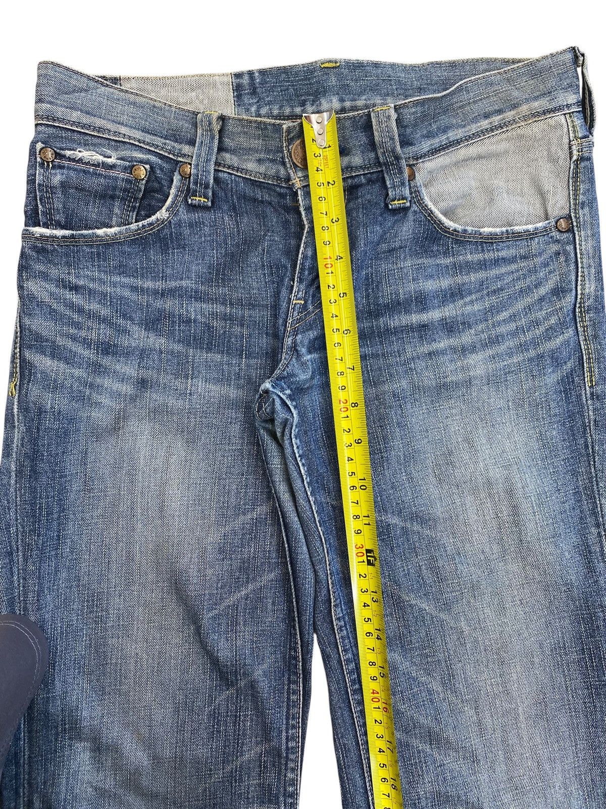 Levi's Levi’s Whiskers Faded Wash Style Flare Jeans Size US 30 / EU 46 - 10 Thumbnail