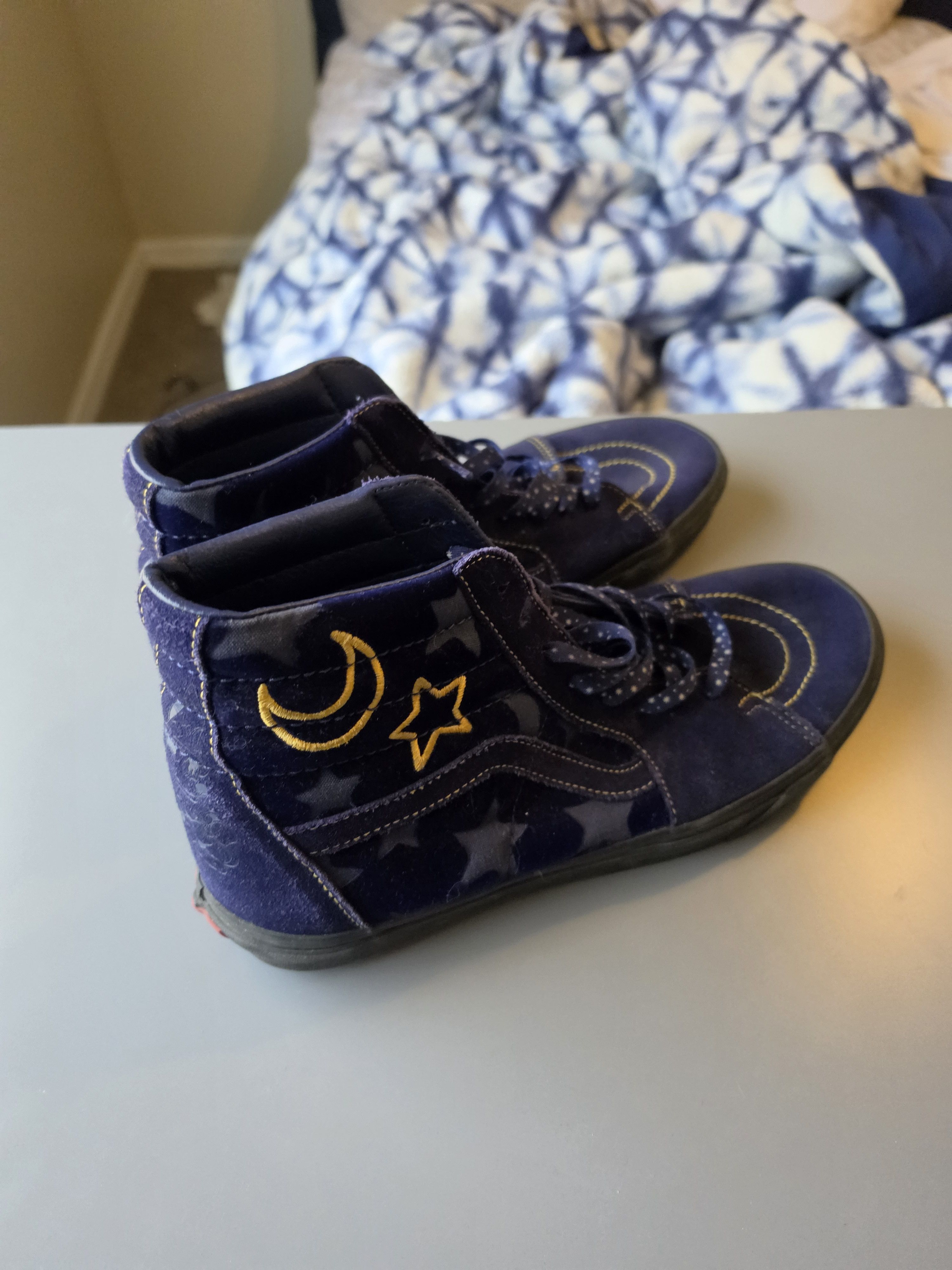 Disney × Vans Vans X Disney Blue Felt Hightop Sneakers Size 12 Size US 12 / EU 45 - 2 Thumbnail