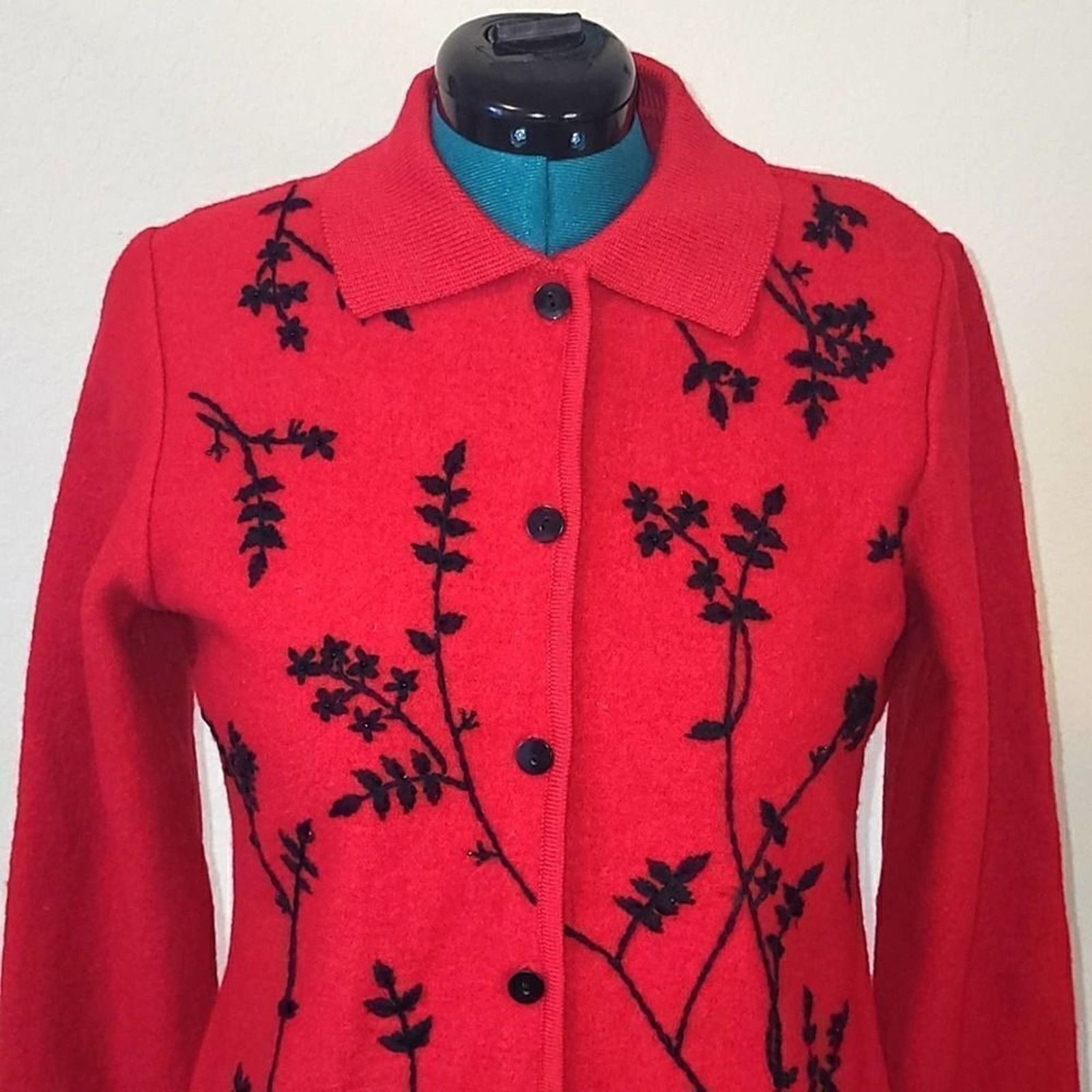 The Unbranded Brand Moonlight Bay Red Wool Jacket M Hand Embroidered Beaded Size M / US 6-8 / IT 42-44 - 6 Thumbnail