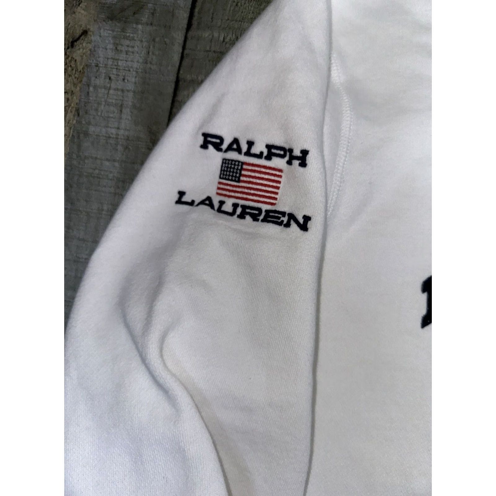 Ralph Lauren VINTAGE Ralph Lauren Men Sweater Crew Neck 2XL White Distressed Pullover Size US XXL / EU 58 / 5 - 7 Thumbnail