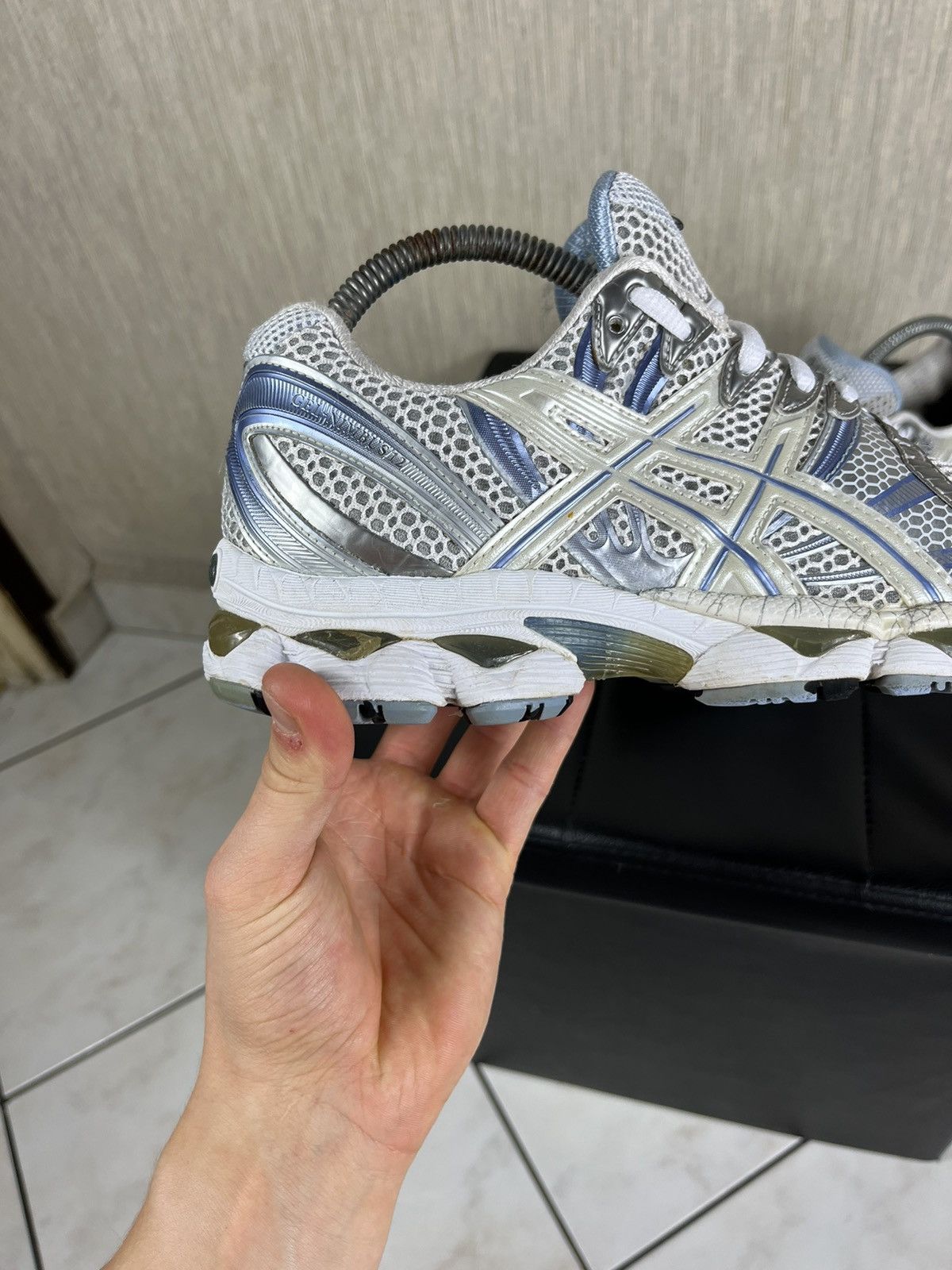 Vintage Asics gel nimbus 12 silver blue mesh sneakers shoes