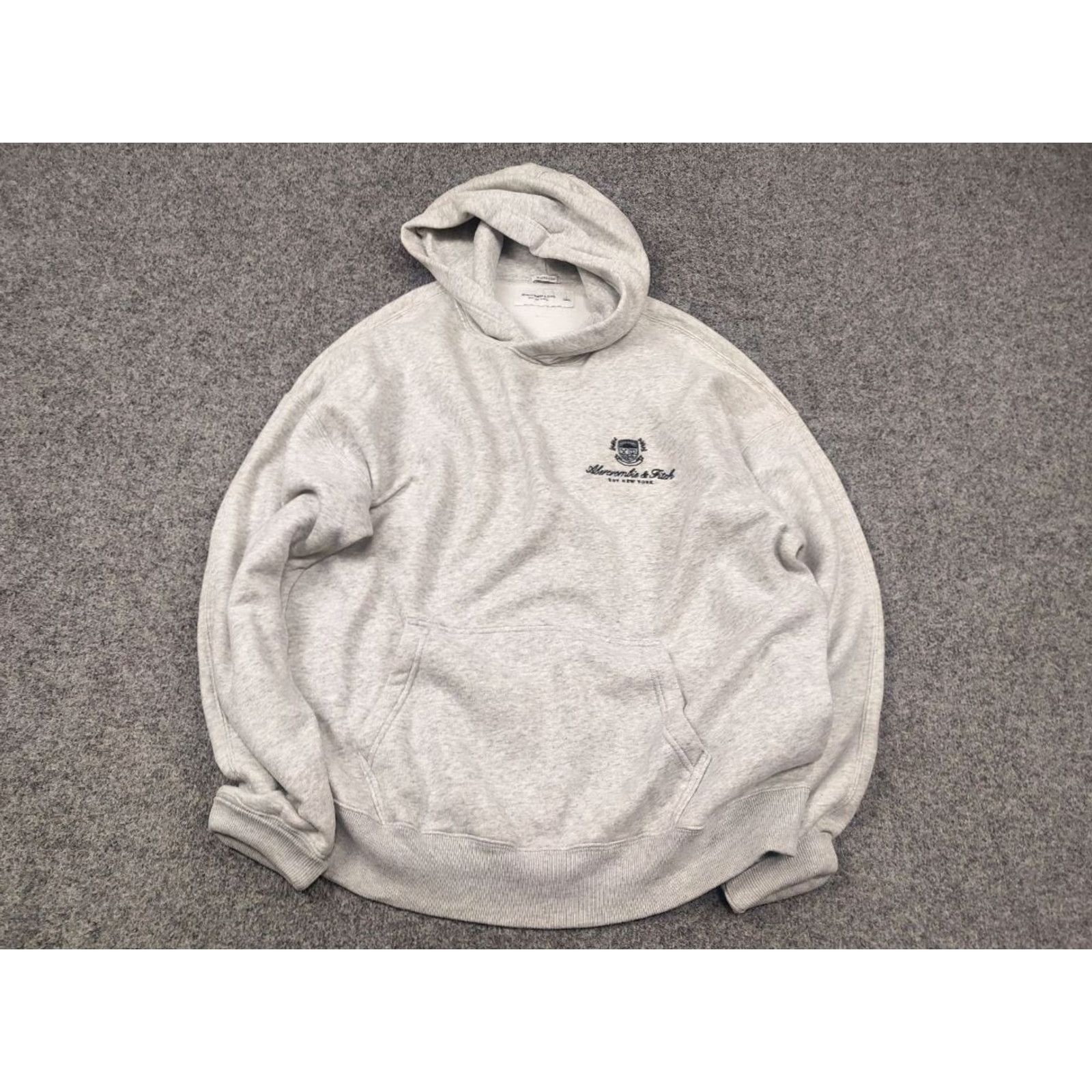 Abercrombie & Fitch Abercrombie & Fitch Logo oversized soft fleece Gray Hoodie Main Selling Point Logo Hooded Pullover Mens L Gray 90s Classic Vintage Style Size US L / EU 52-54 / 3 - 3 Thumbnail