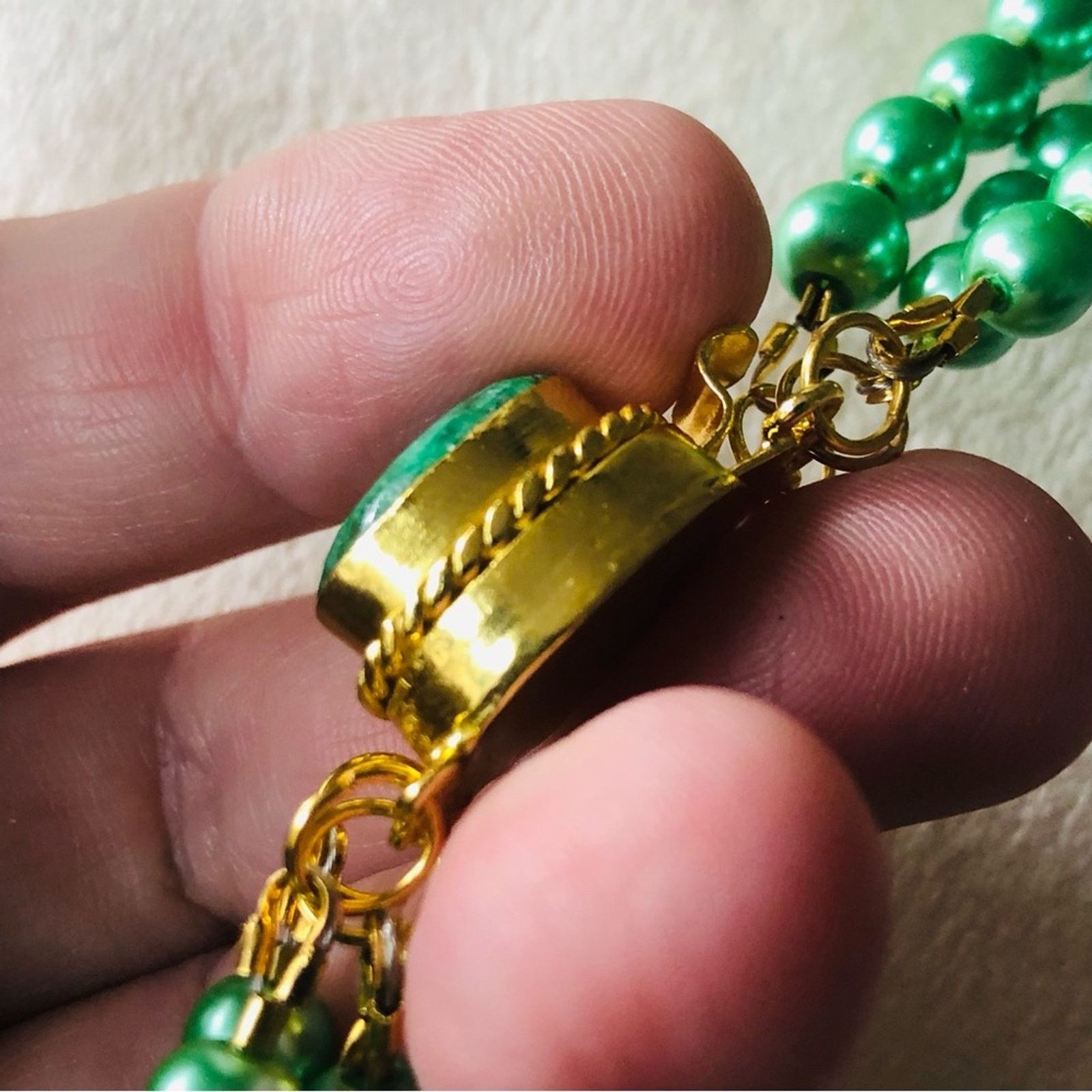 Handmade Handcrafted triple strand glass pearl emerald clasp neckla Size ONE SIZE - 9 Thumbnail
