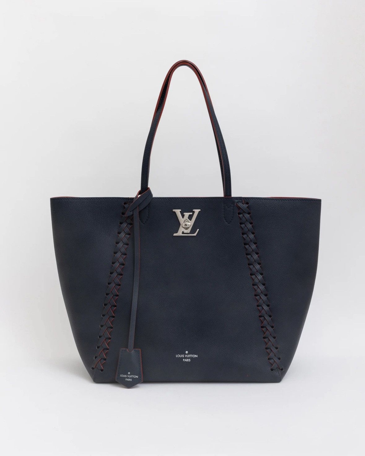 Louis Vuitton LV Microchip ✅ Certificate ✅ LV Lock Me Tote✨ Made in France Size ONE SIZE - 1 Thumbnail